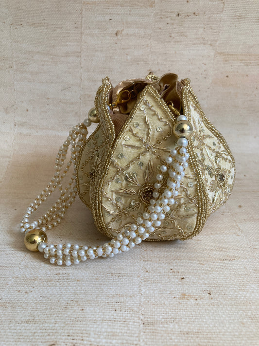 Seerut (Potli Bag) (Gold) (ST270)