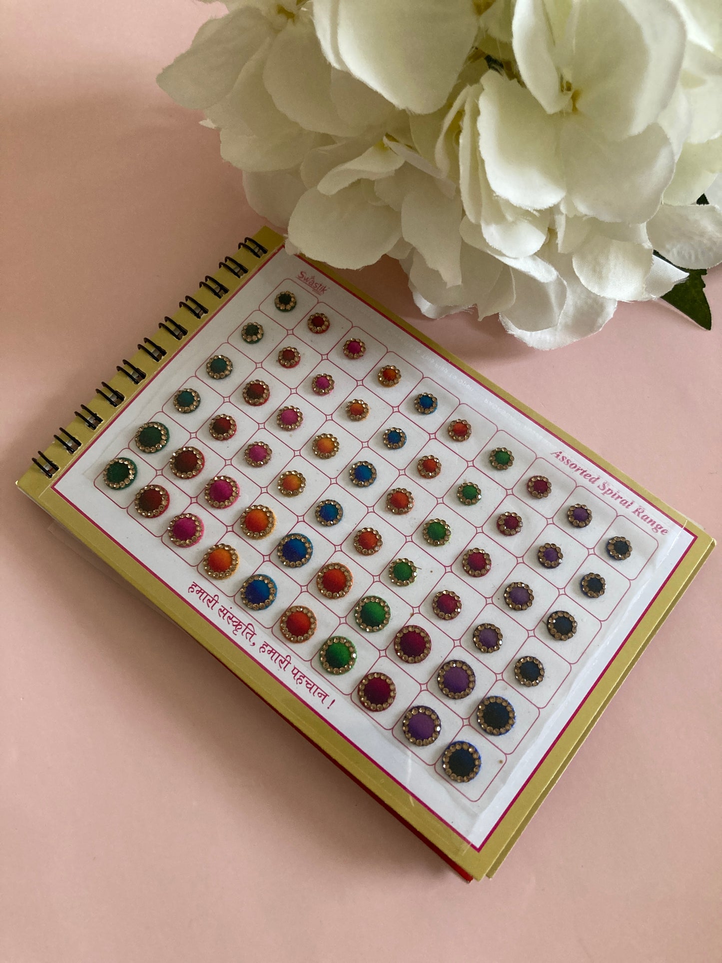 Mixed Designs Round Bindi Booklet (ST836)