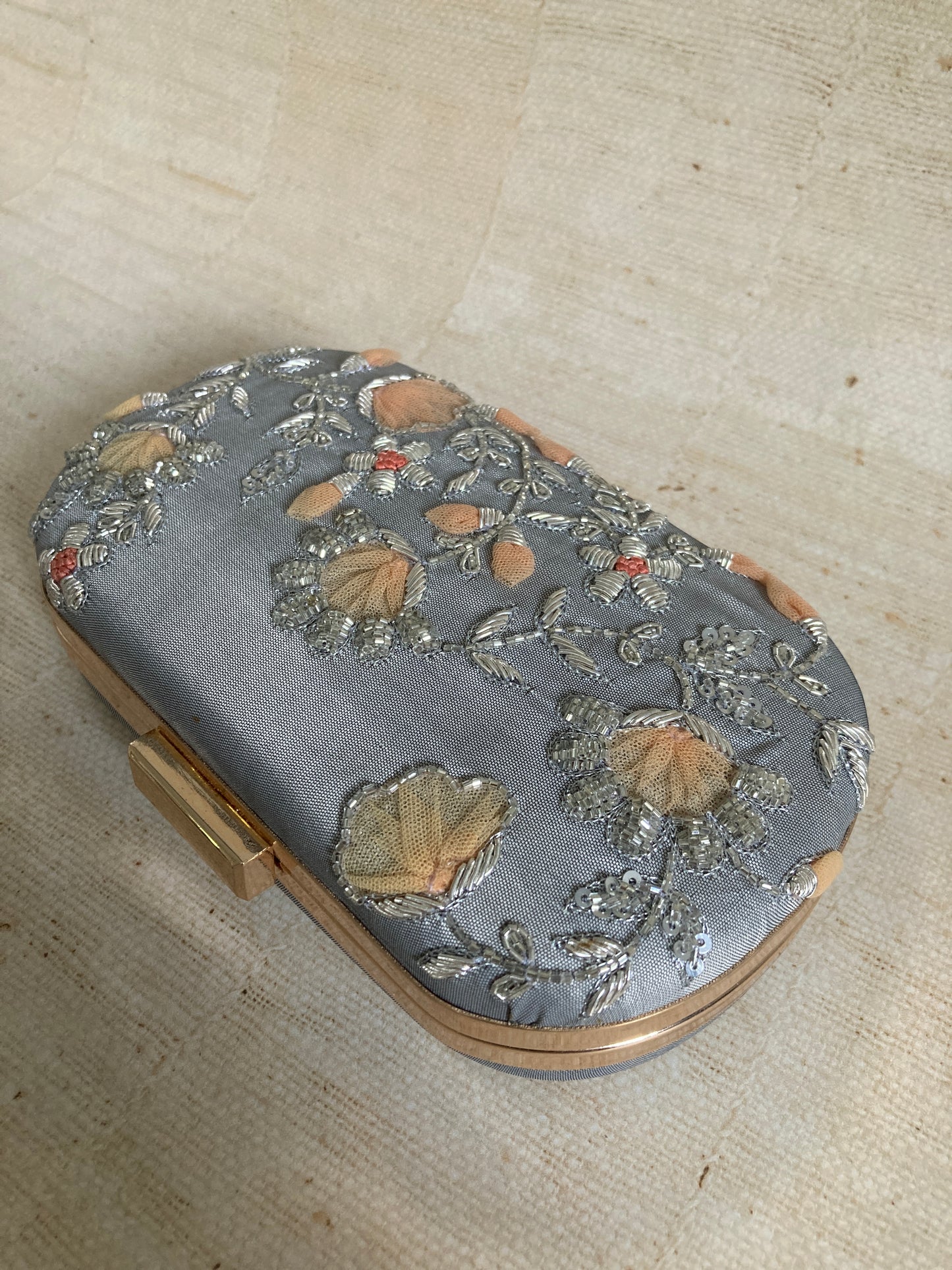 Suhaavi (ST841) (Grey)