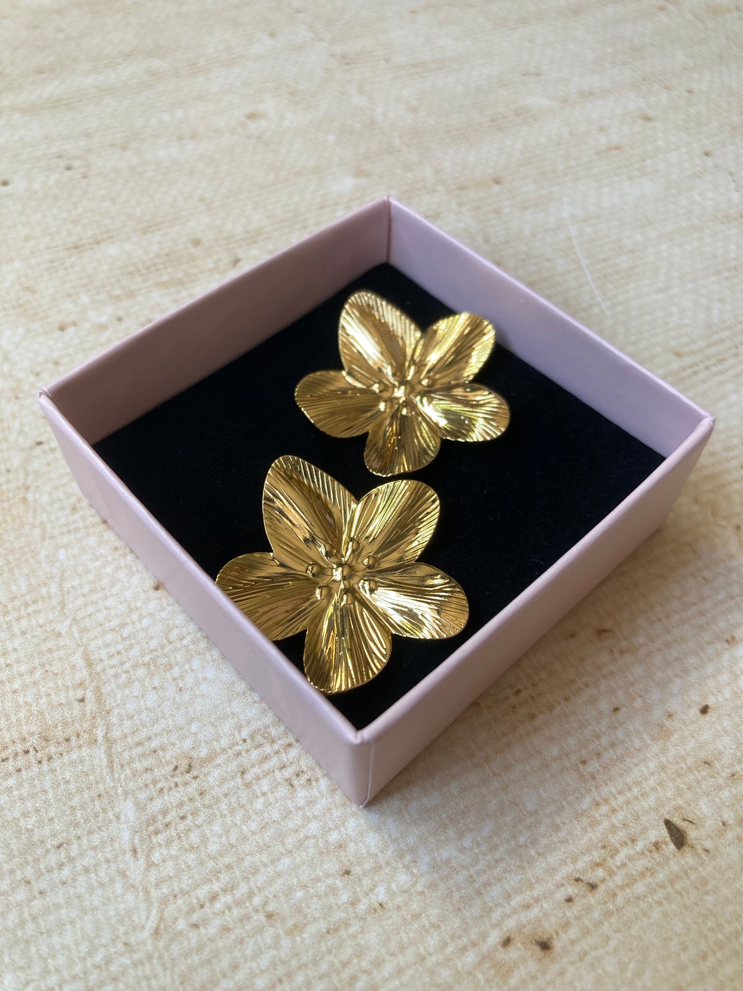 18K Gold Plated Gold Flower Earrings (ST1063)
