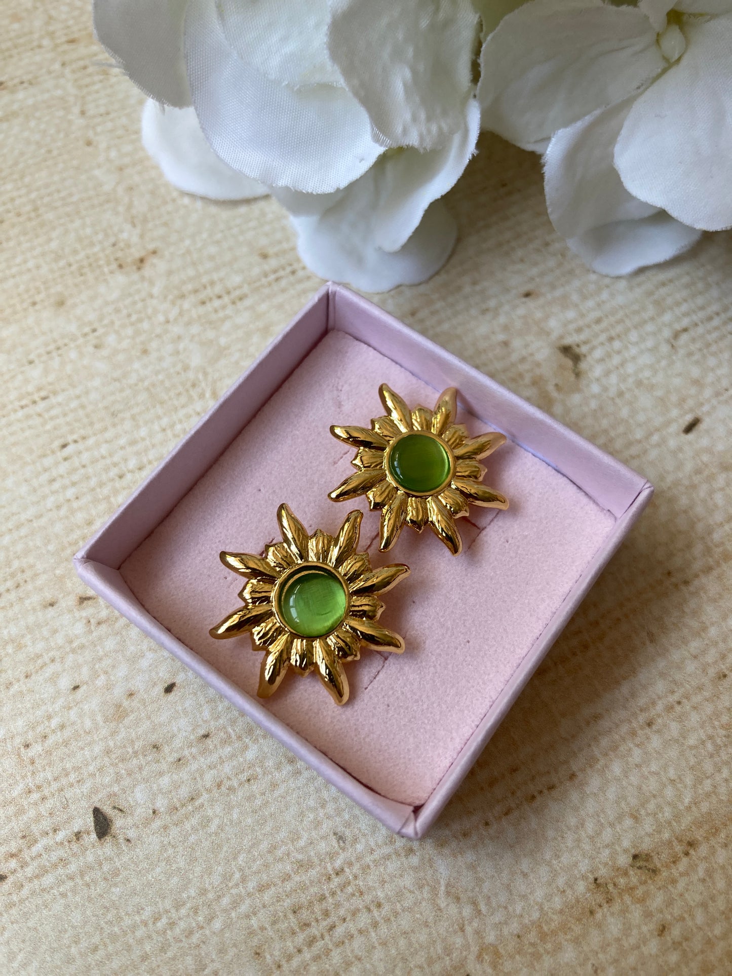 Gold Sun Green Stud Earrings (ST1066)