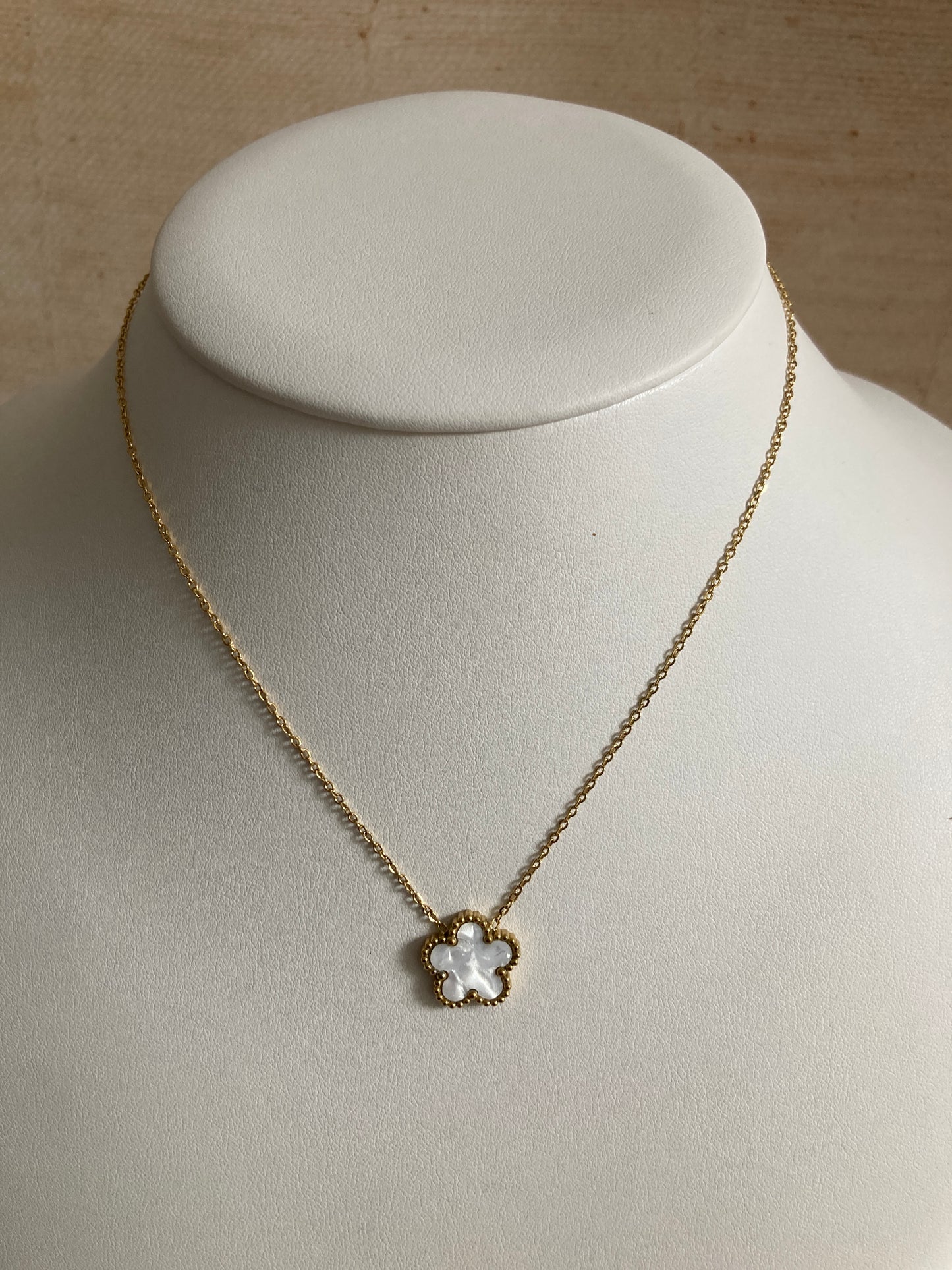 Five Leaf White Single Clover Necklace (ST864)
