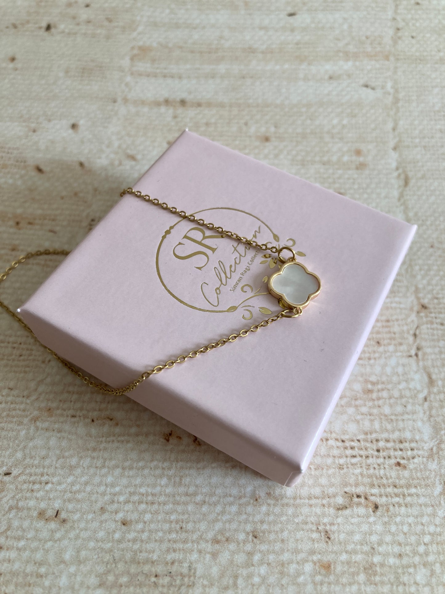 Clover Pendant Necklace