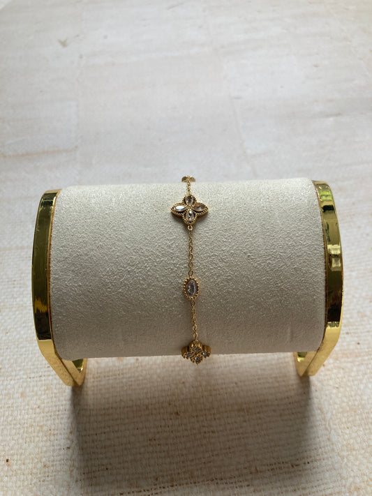 18K Gold Plated Flower Motif Bracelet (ST1070)