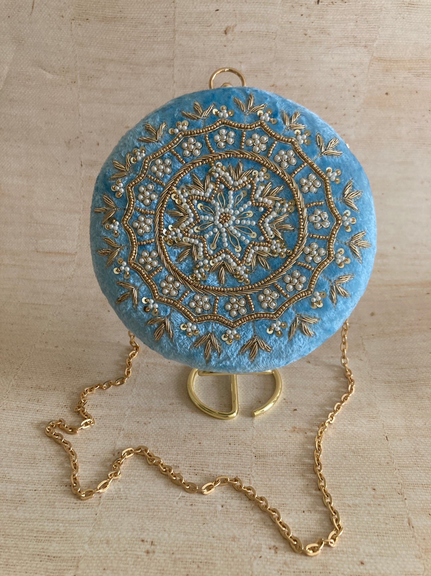 Aarza Blue Bangle Clutch (ST735)