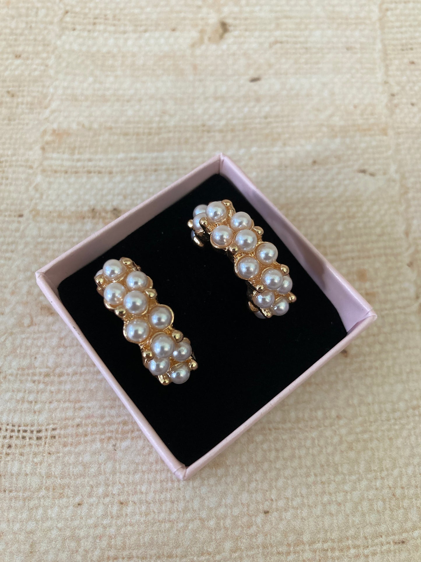 Chunky Gold Pearl Hoop Earrings (ST883)