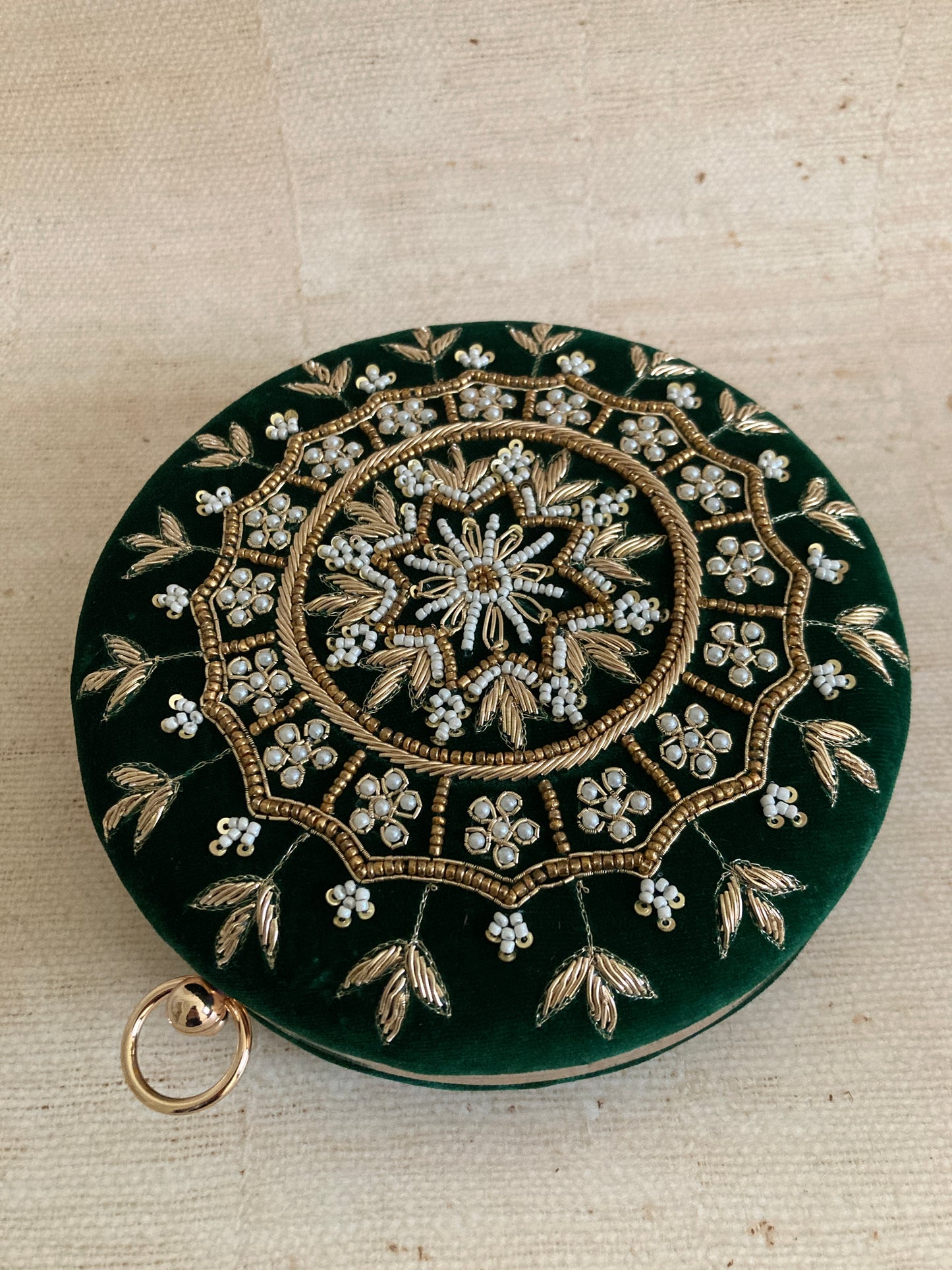 Aarza Emerald Green Velvet Bangle Clutch (ST735)