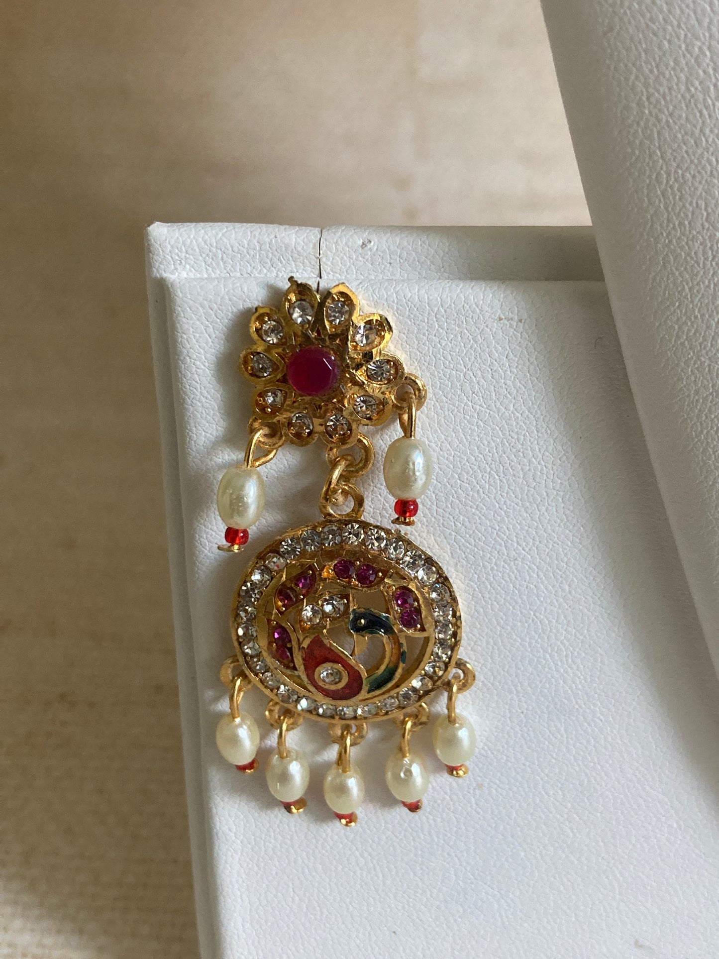 Peacock Gold Plated Austrian Stone And Pearl Choker Necklace Set (ST886) (Red)