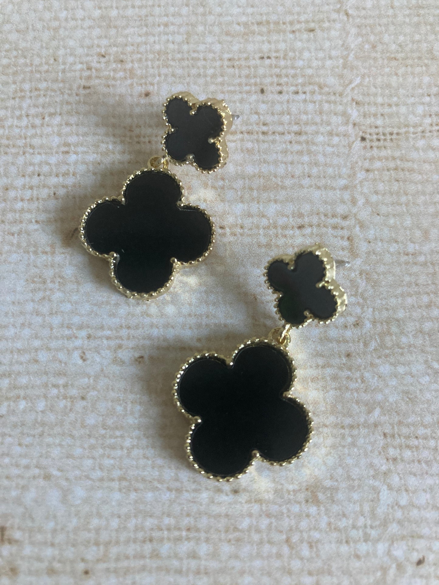 Black Four Leaf Clover Drop Earrings (ST425)