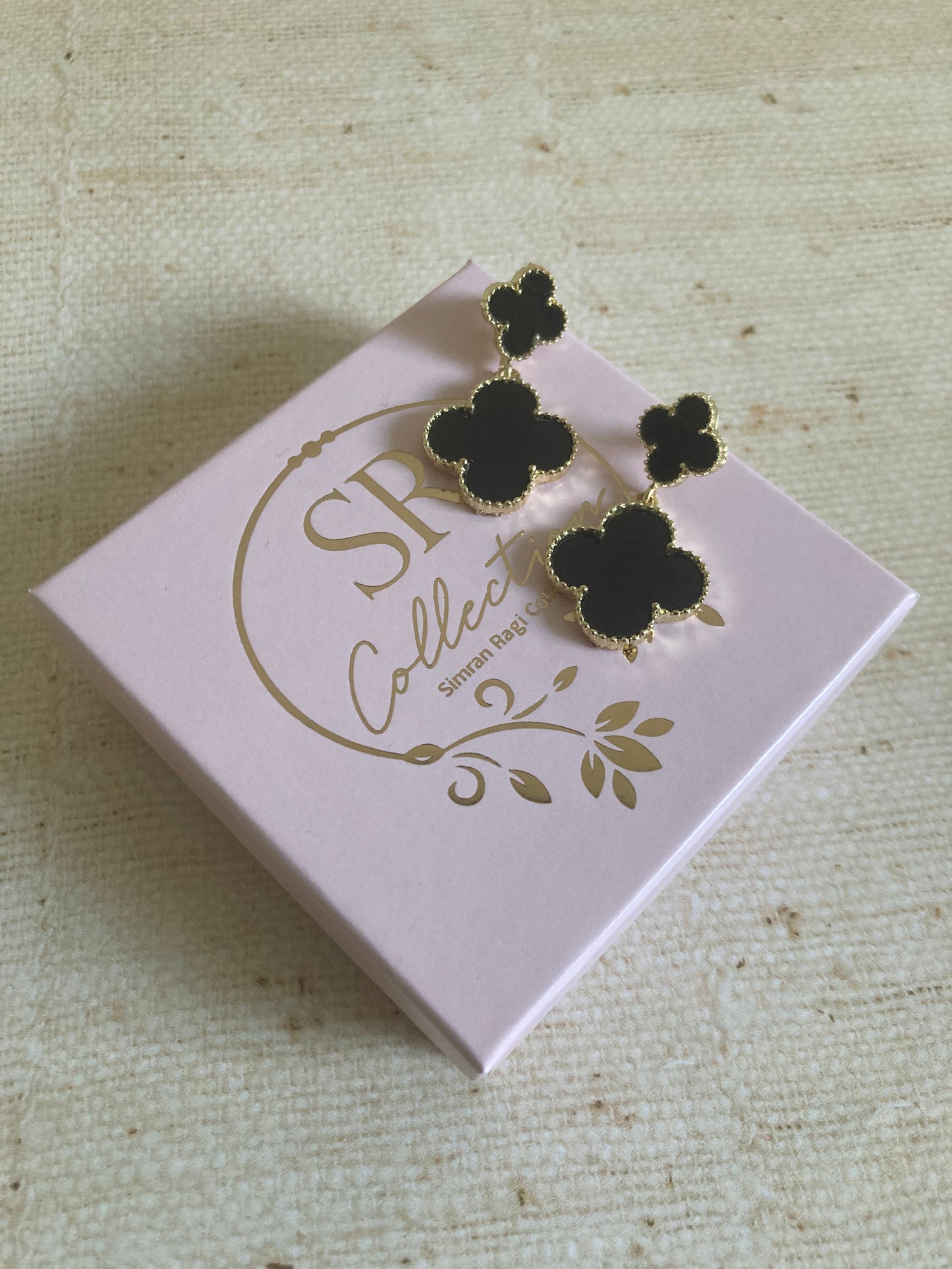 Black Four Leaf Clover Drop Earrings (ST425)