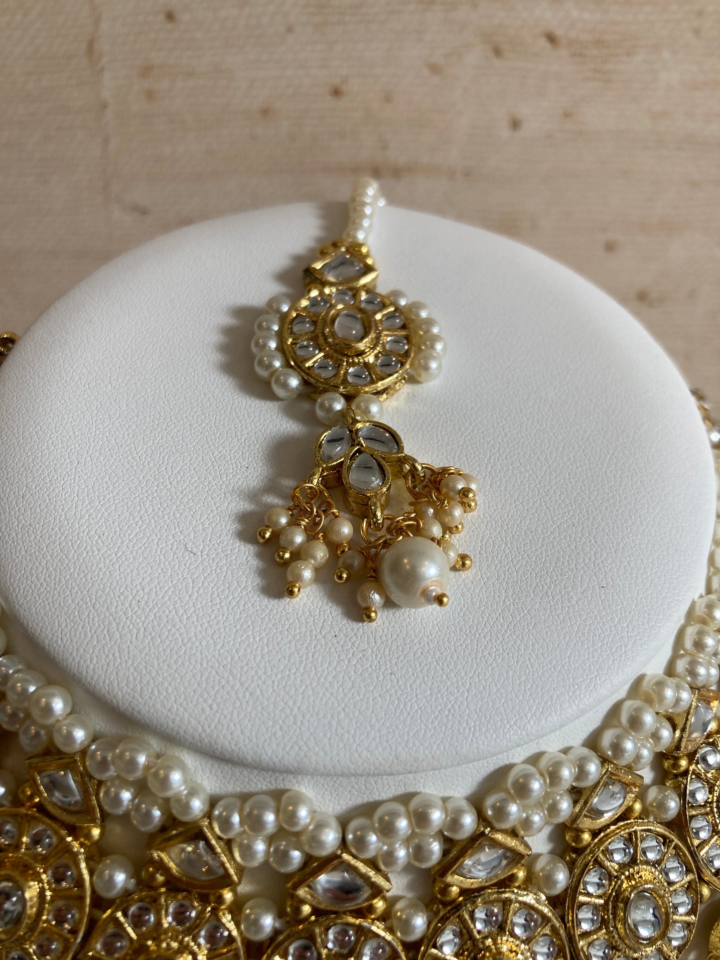 Saachi Gold Plated Kundan And Pearl White Choker Set (ST184)