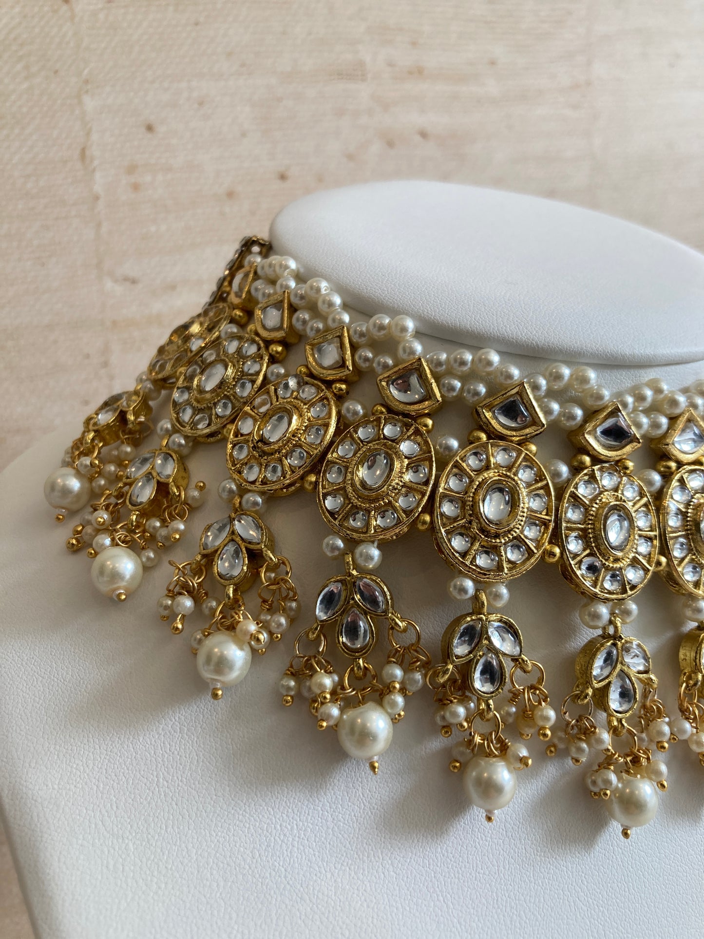 Saachi Gold Plated Kundan And Pearl White Choker Set (ST184)
