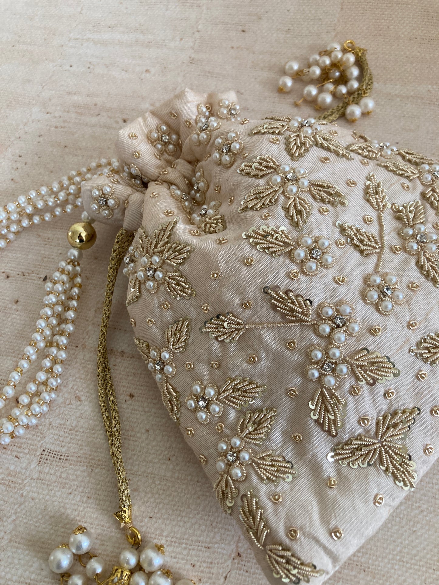 Simran (Potli Bag) (Cream) (ST810)