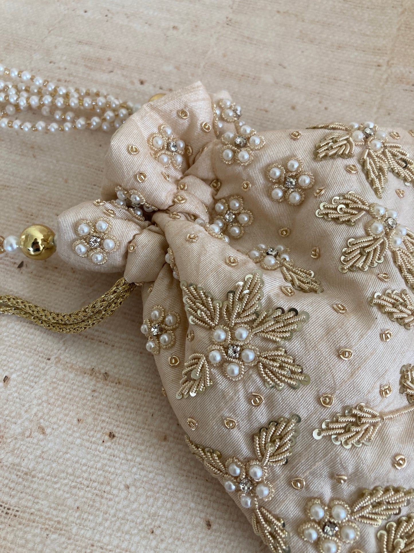 Simran (Potli Bag) (Cream) (ST810)