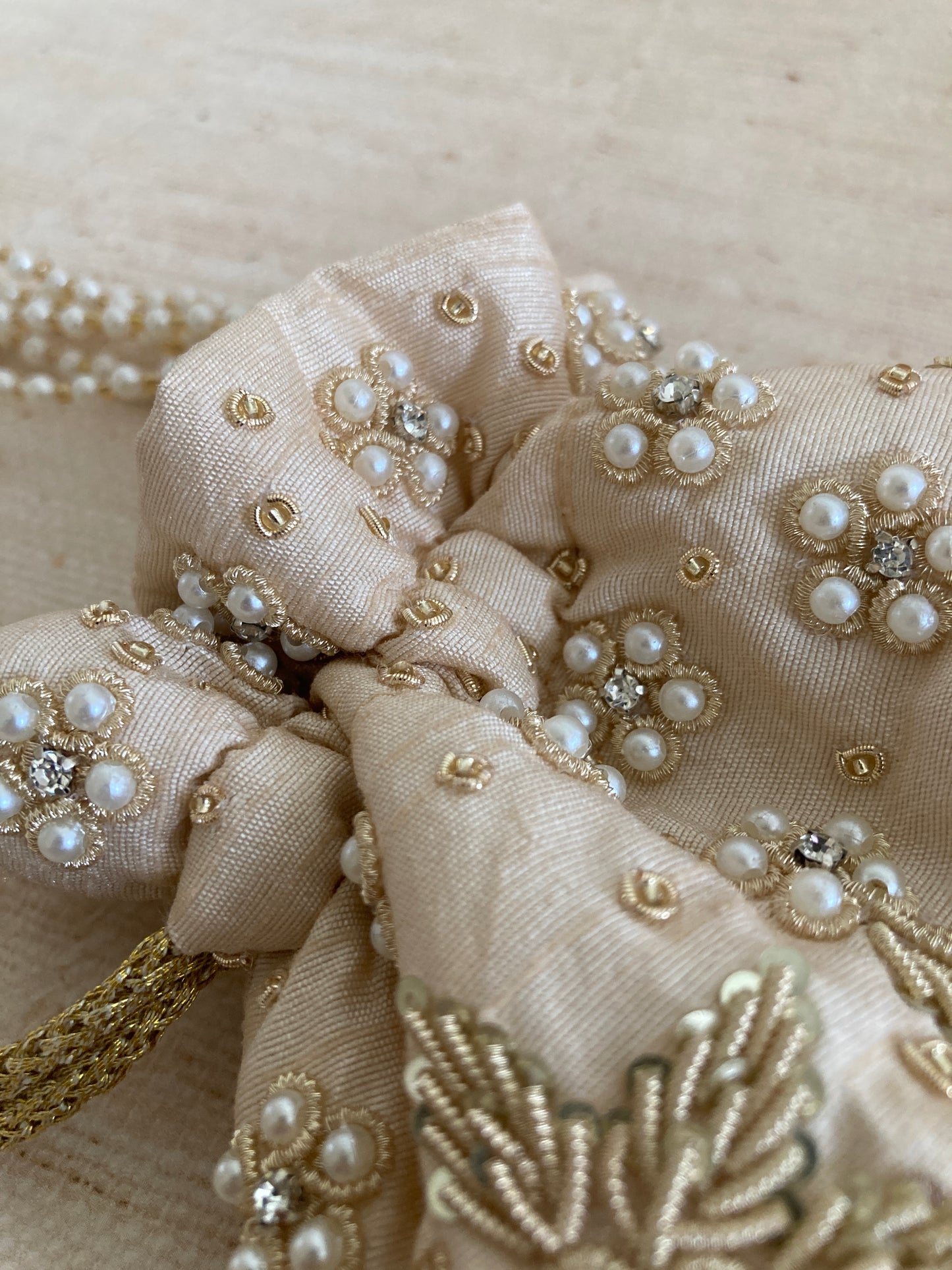 Simran (Potli Bag) (Cream) (ST810)