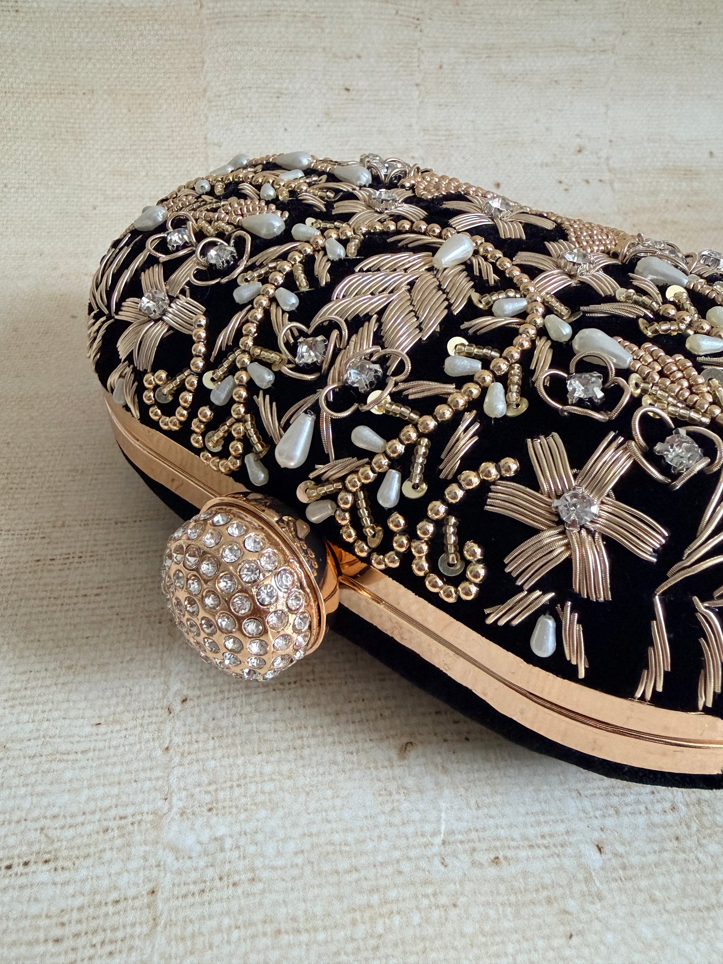 Ambrose (Oval Clutch)(Black) (ST266)