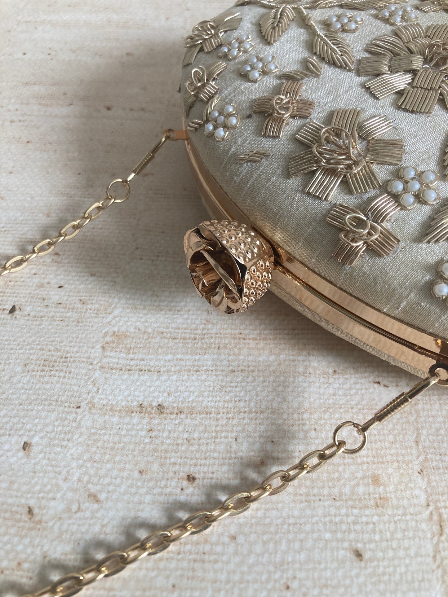 Florence (Oval Clutch) (Gold) (ST923)