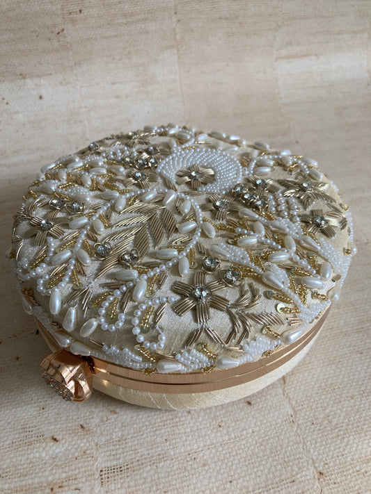 Bella (Circular Clutch)(Gold)(ST930)