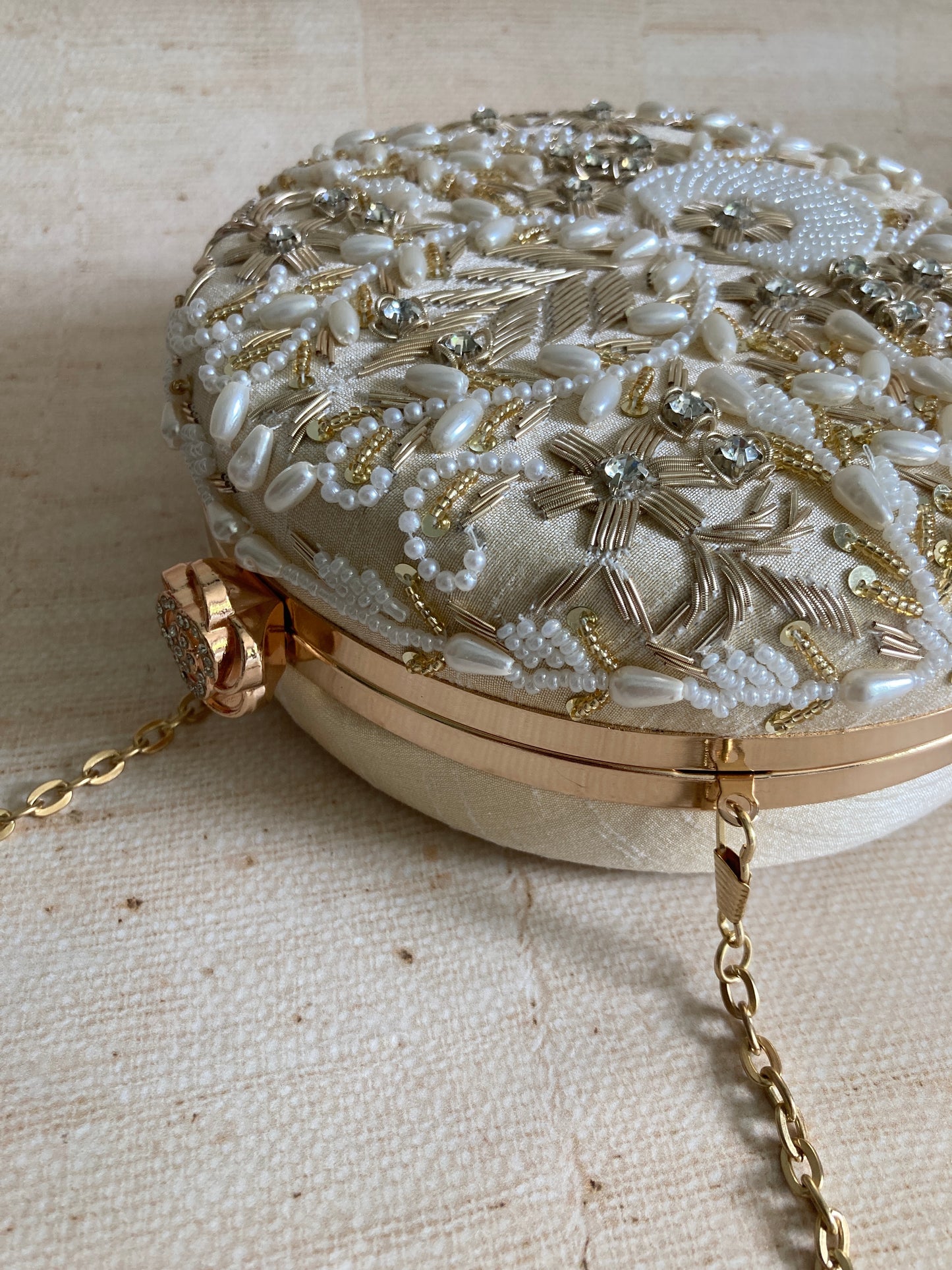 Bella (Circular Clutch)(Gold)(ST930)