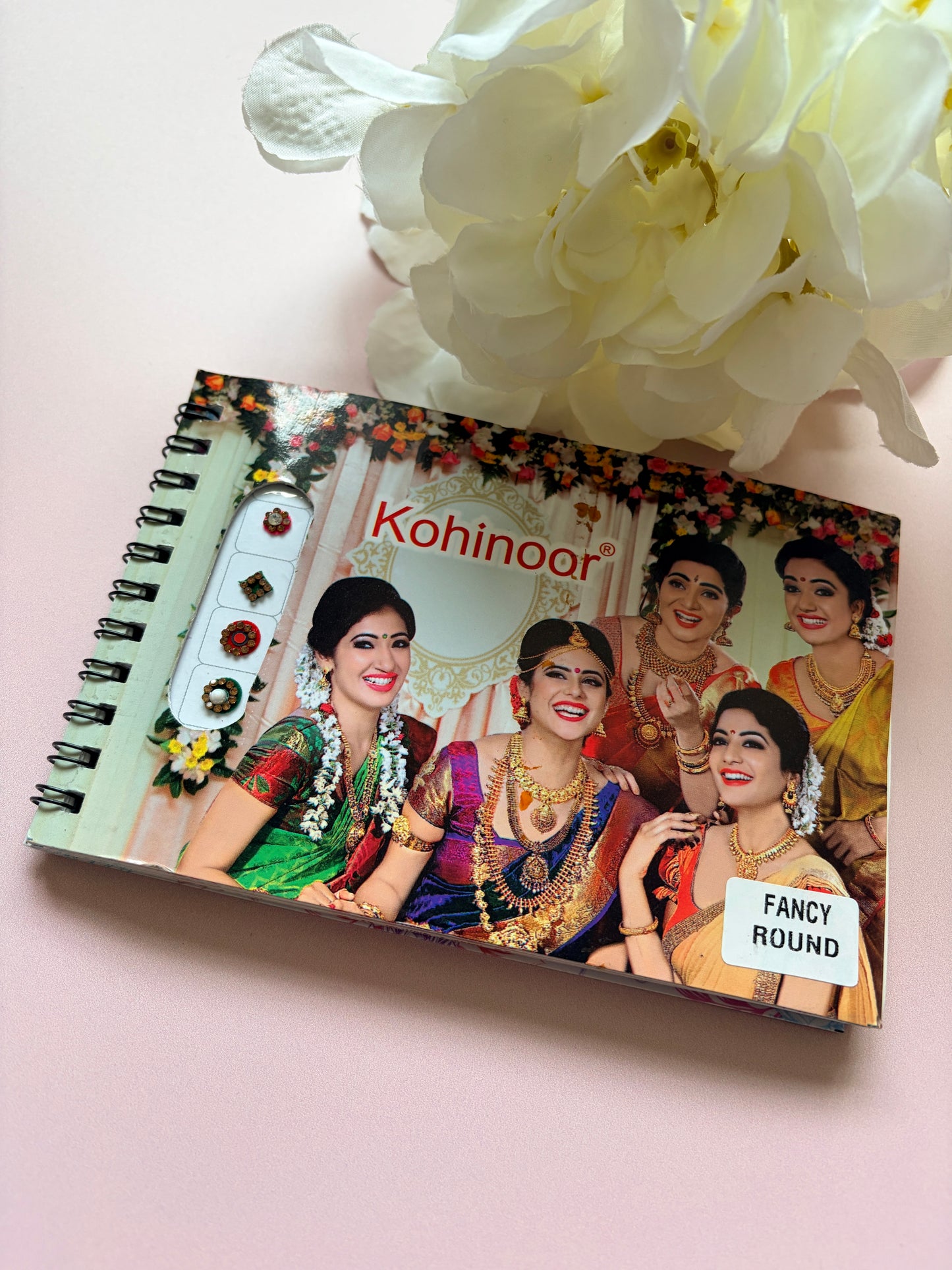 Assorted Round Antique Stone 5 Page 300 Bindi Booklet (ST1120)