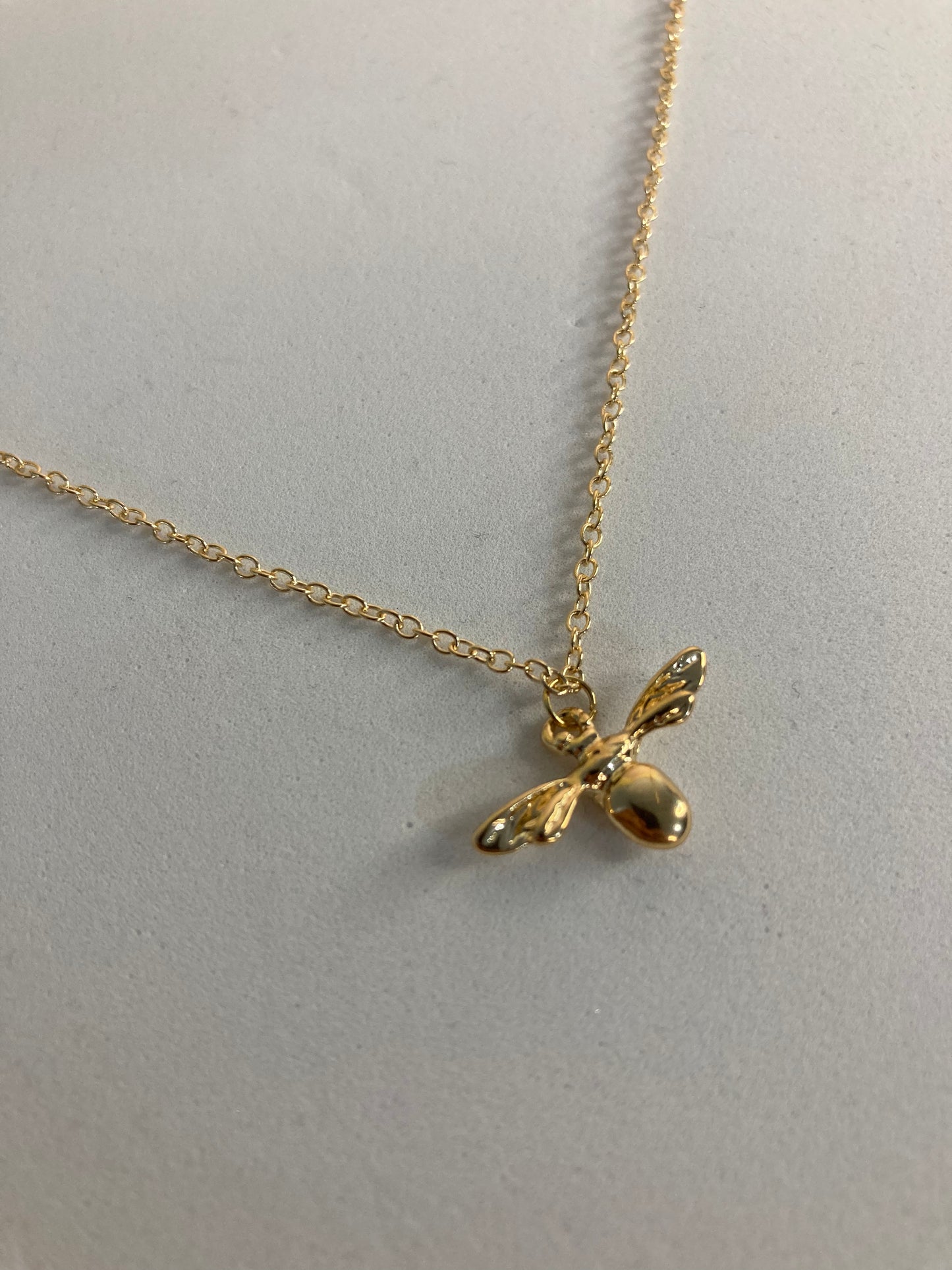 Queen Bee Pendant Necklace (ST401)(Gold)
