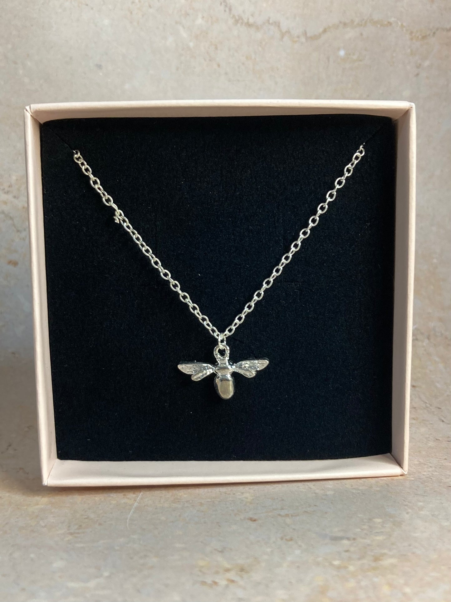 Queen Bee Pendant Necklace (ST400)(Silver)