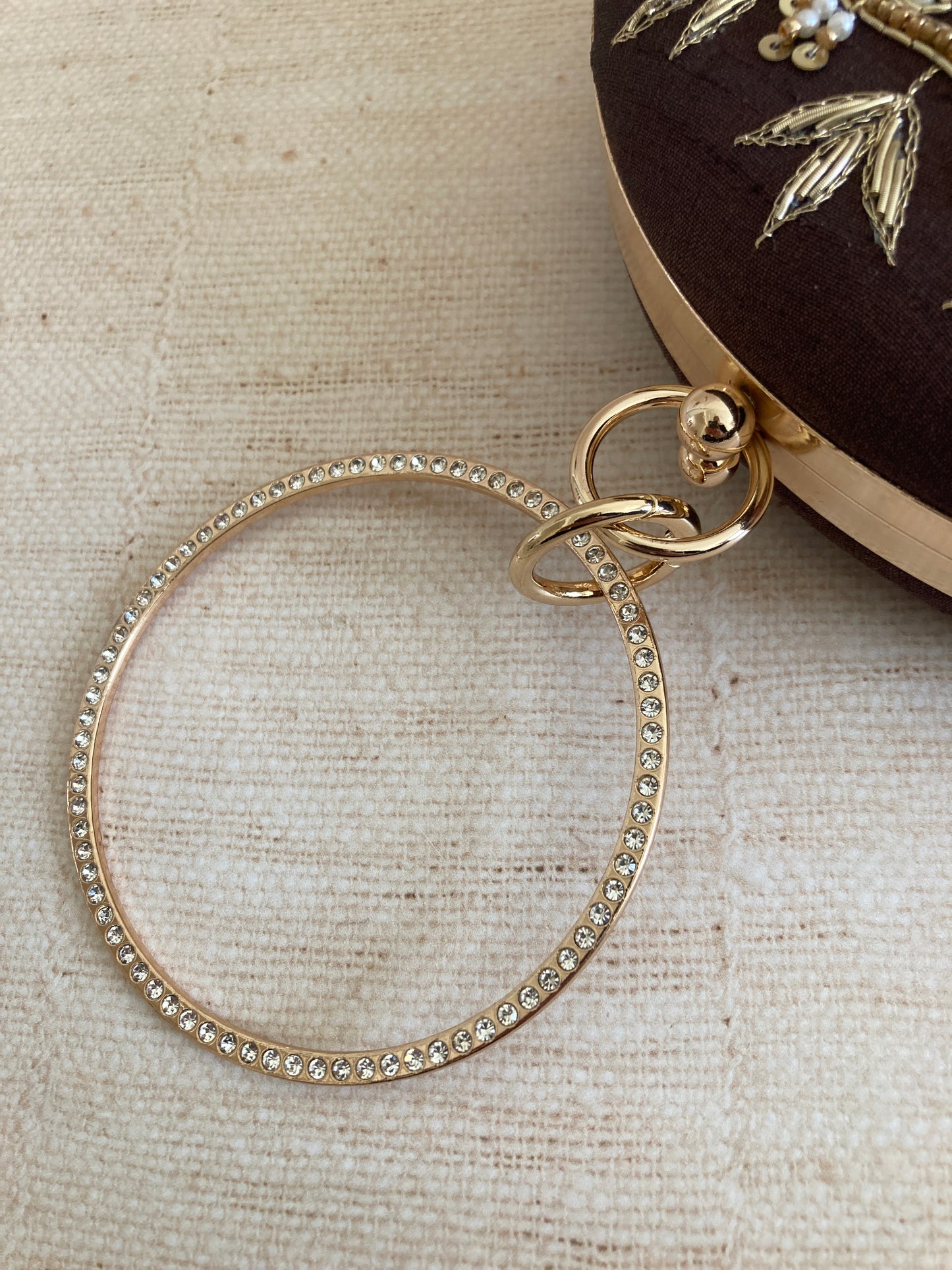 Aarza Brown Bangle Clutch (ST735)
