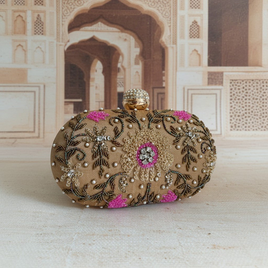 Yuna Oval Gold Clutch (ST1161)