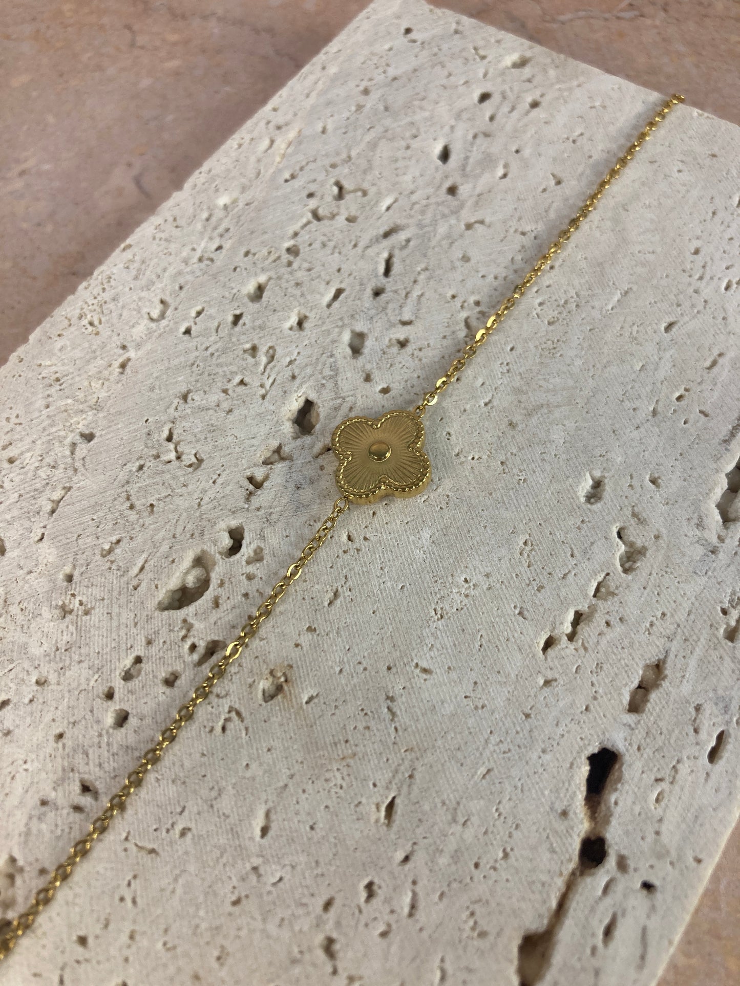 Gold Clover Bracelet (ST769)