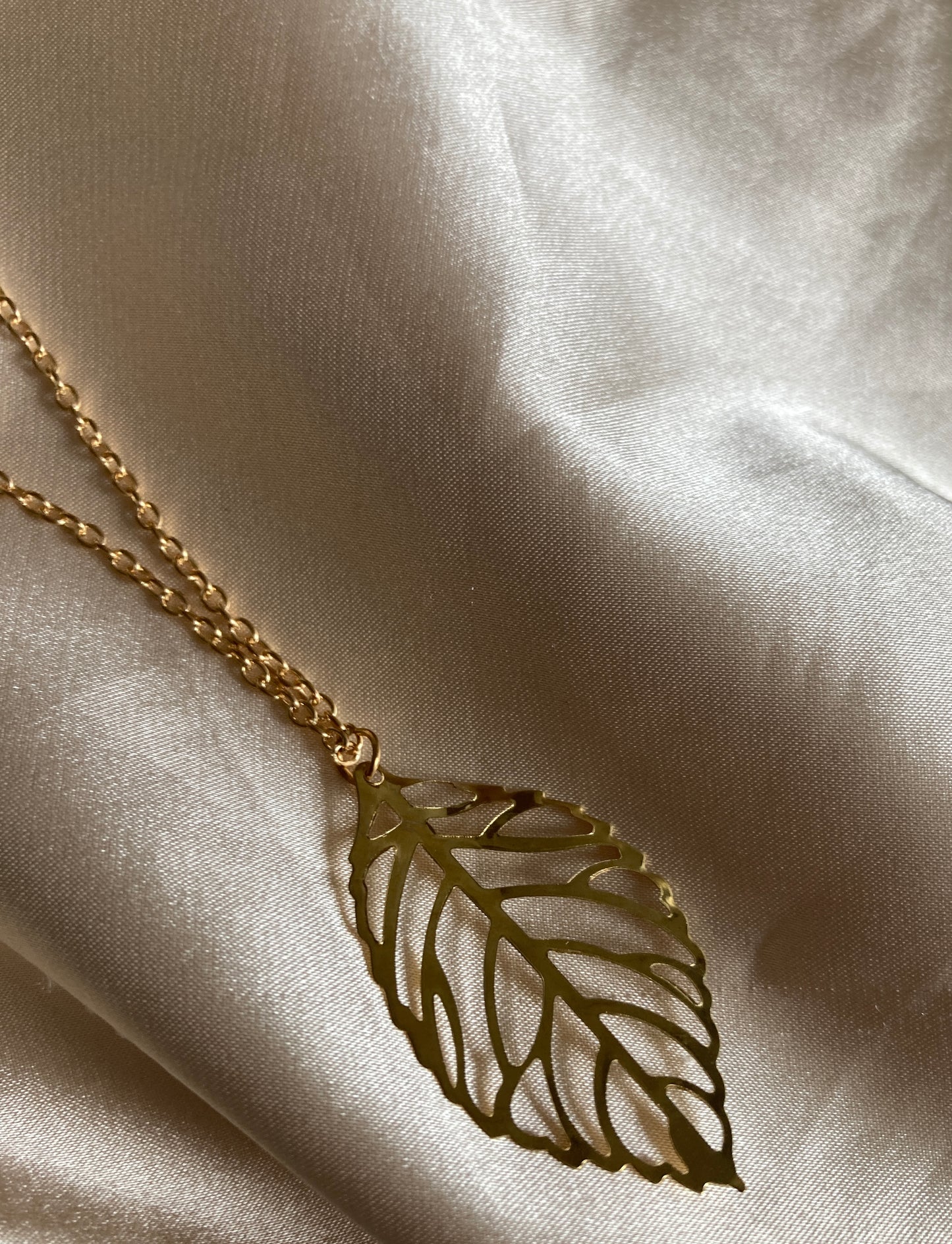 Hollow Leaf Necklace (ST202) Gold