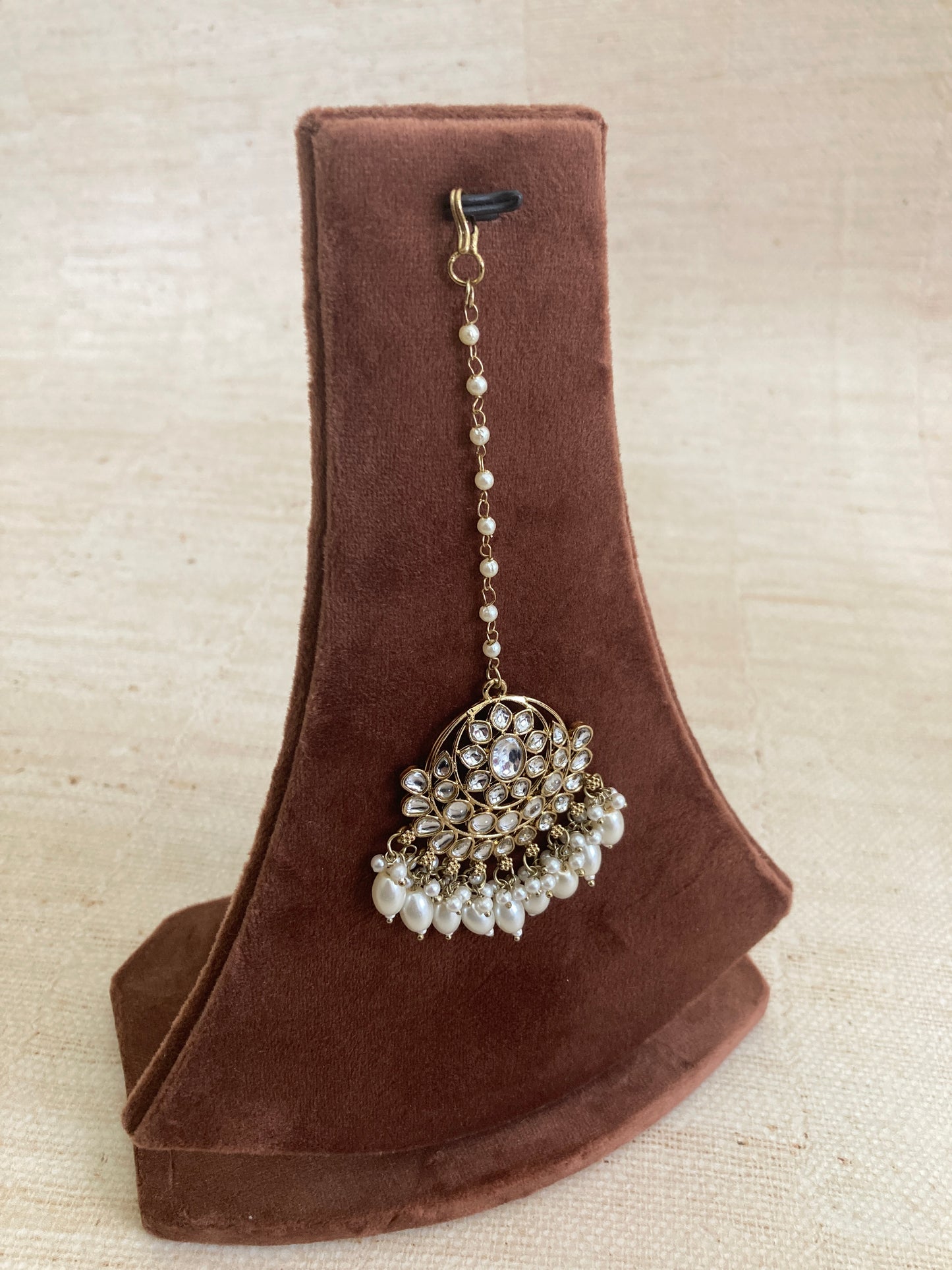 Antique Gold Plated Kundan And Pearl Tikka (ST978)
