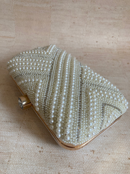Victoria Pearl Cream Rectangular Clutch (ST971)
