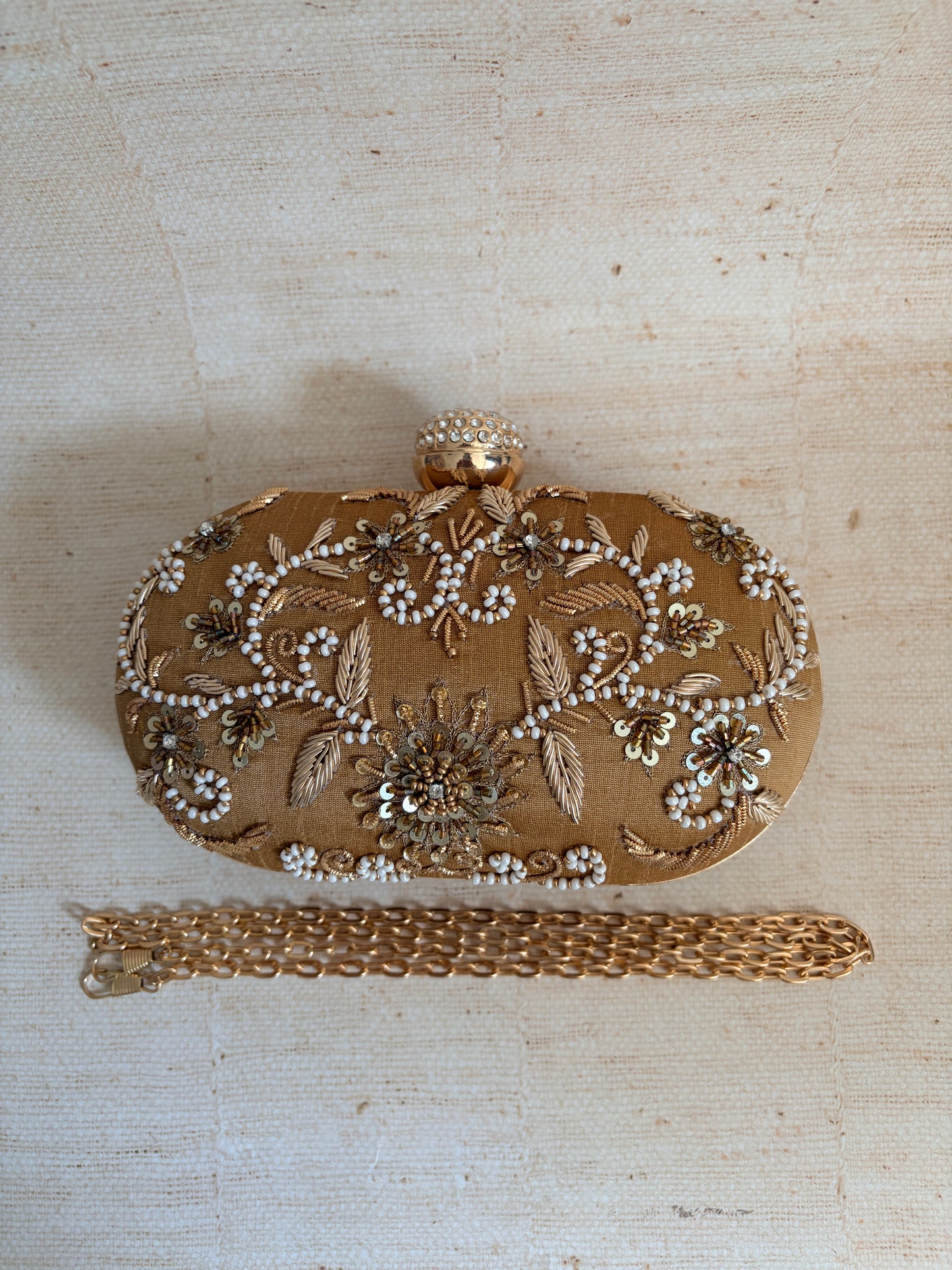 Tori Oval Gold Clutch (ST1165)