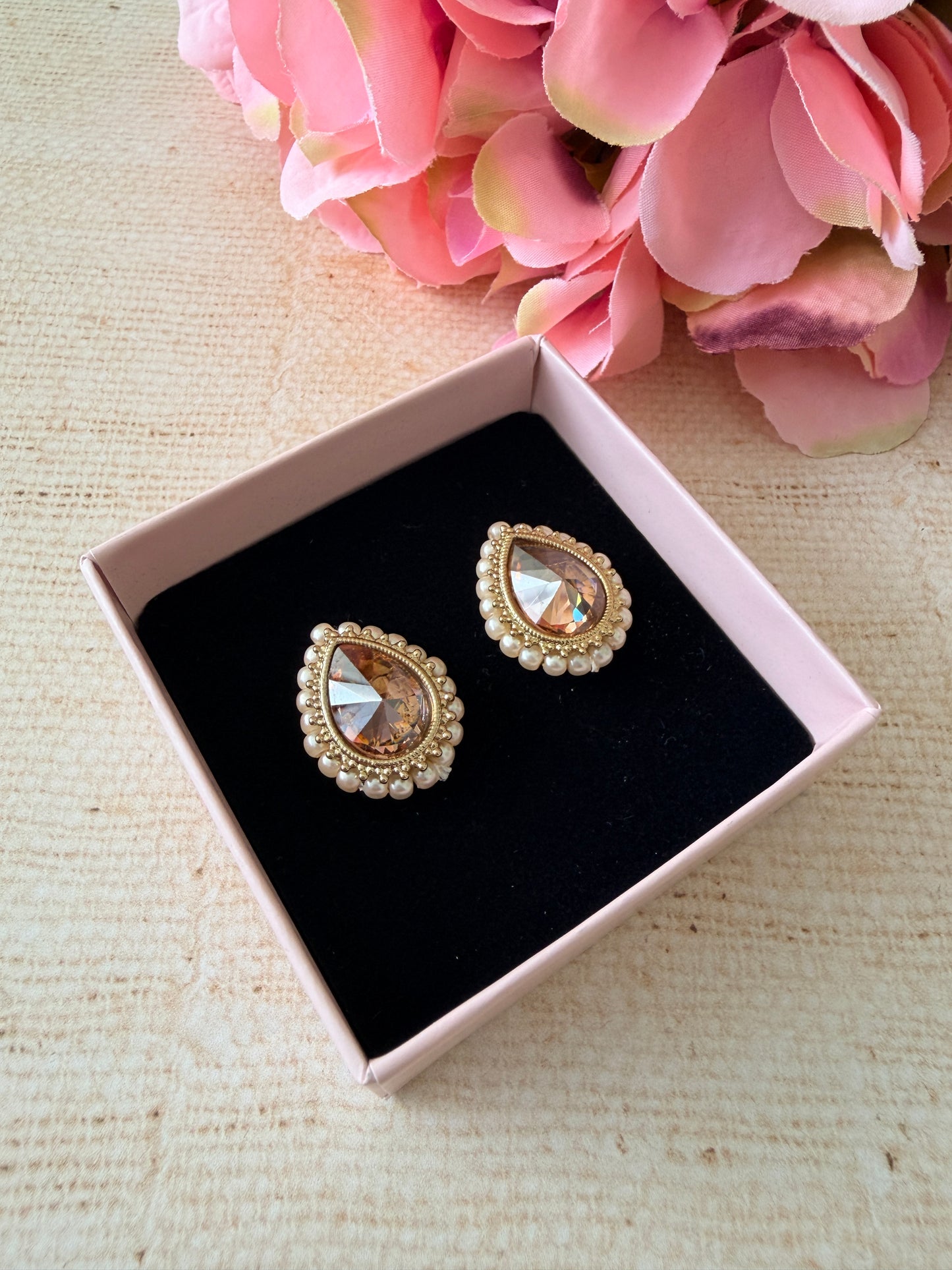 Maya Antique Gold Stud Earrings (ST1035)