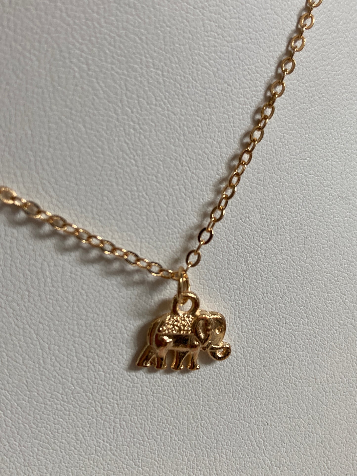 Gold Elephant Pendant Necklace (ST386)