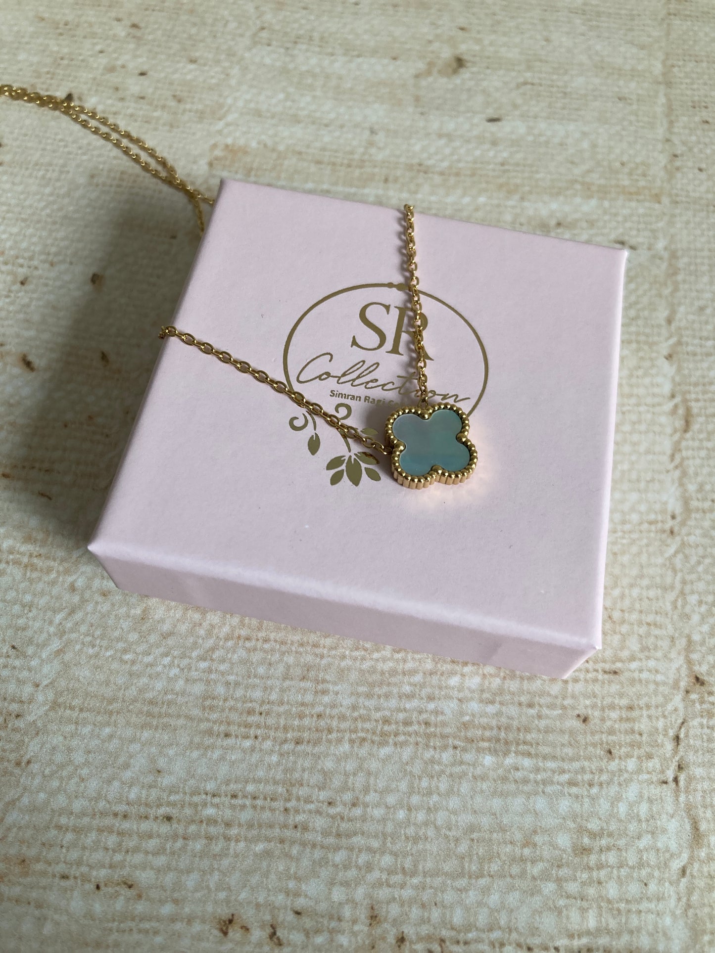 Double Sided Single Clover Necklace (ST833) (Grey Iridescent)