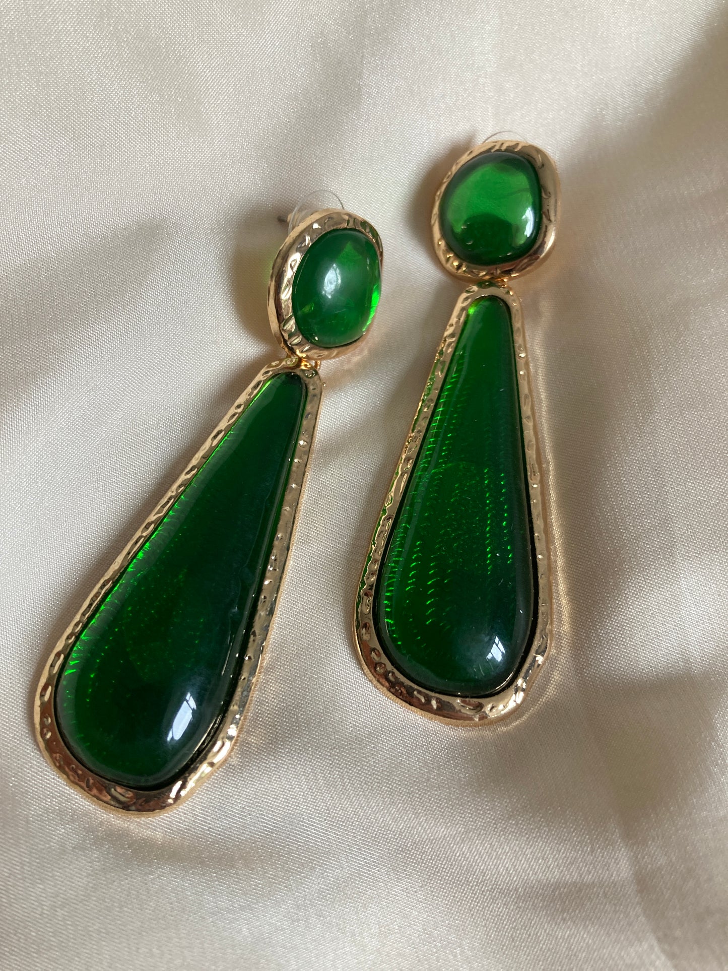 Geometric Resin Emerald Green Dangle Earrings (ST992)