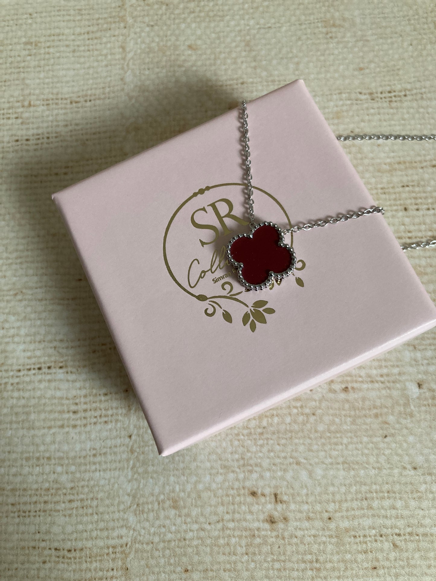 Maroon Single Clover Silver Necklace (ST919)