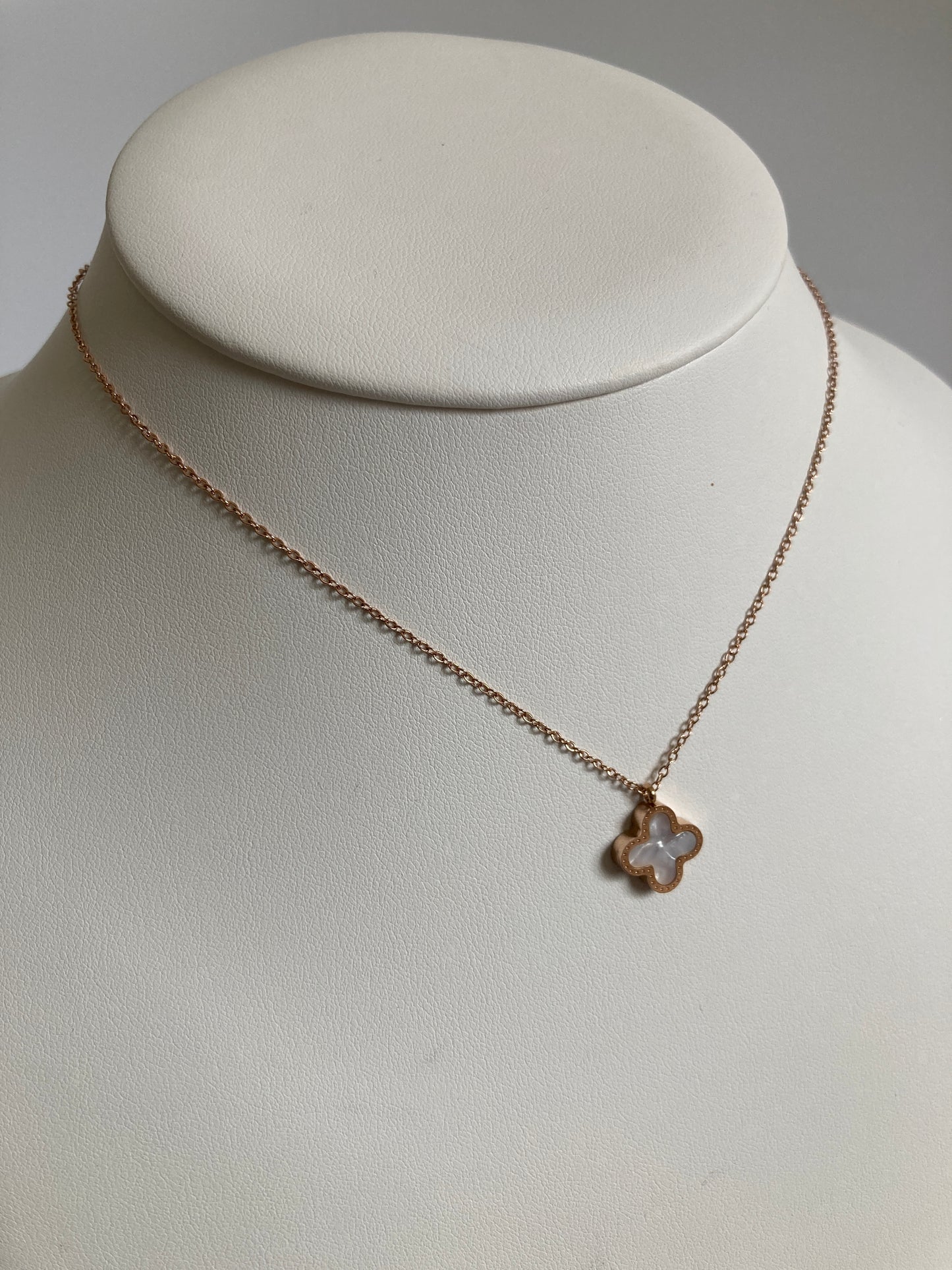 Black And White Double Sided Clover Necklace (ST770)