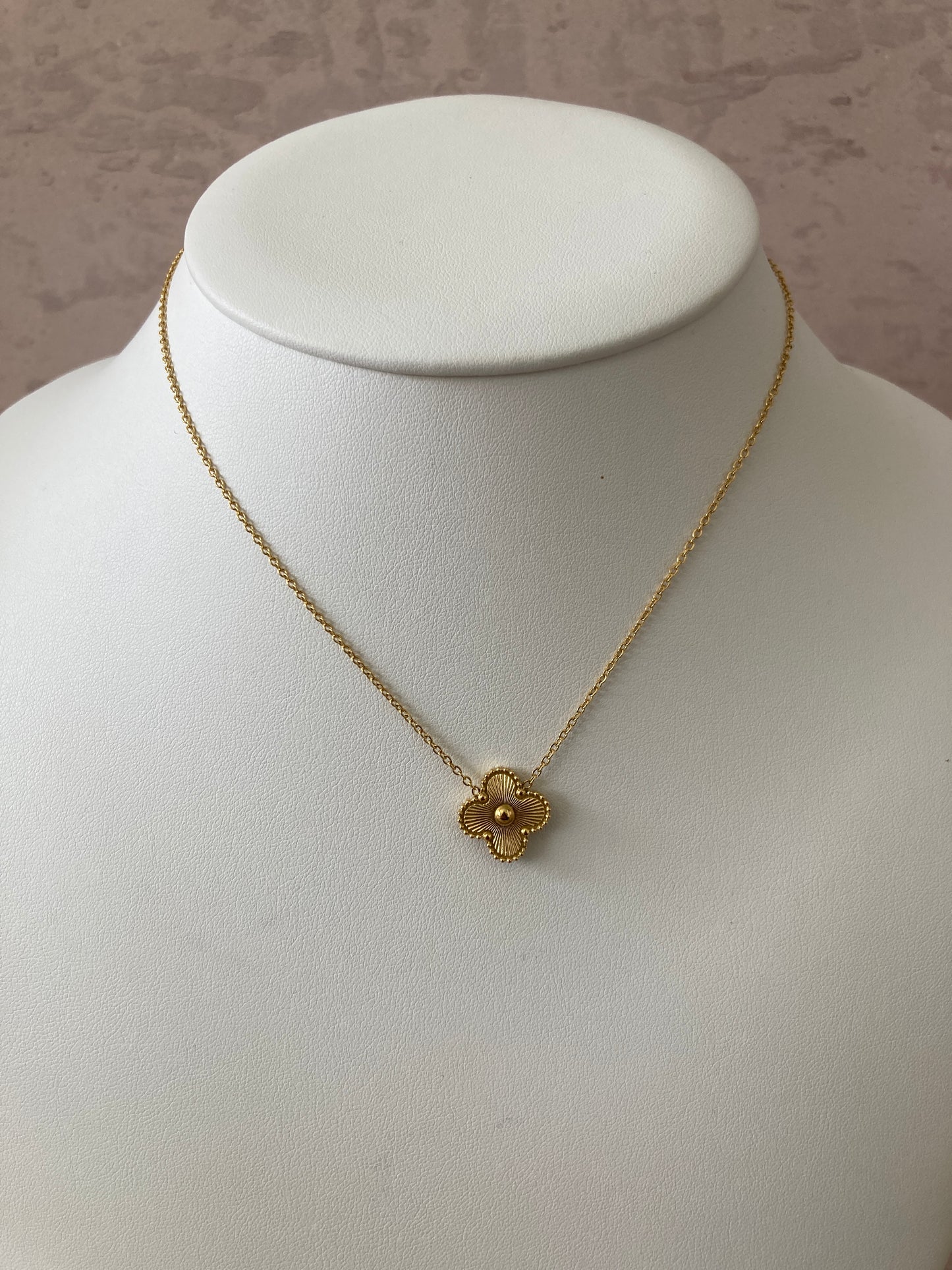 Gold Single Clover Necklace (ST795)
