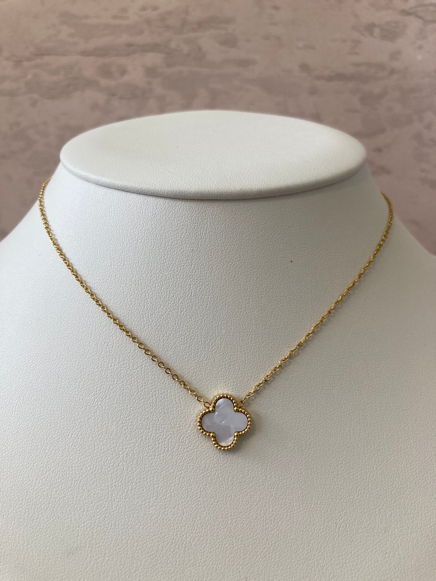 White Single Clover Gold Plated Necklace (ST797)