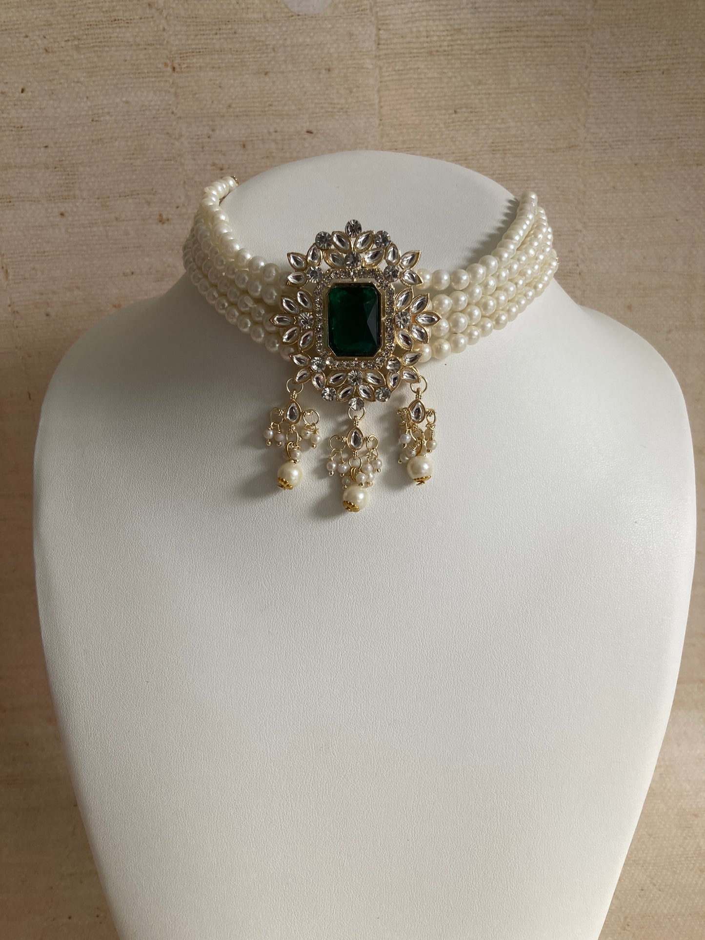 Anvi Gold Plated Kundan And Pearl Set (ST1013) (Emerald Green)