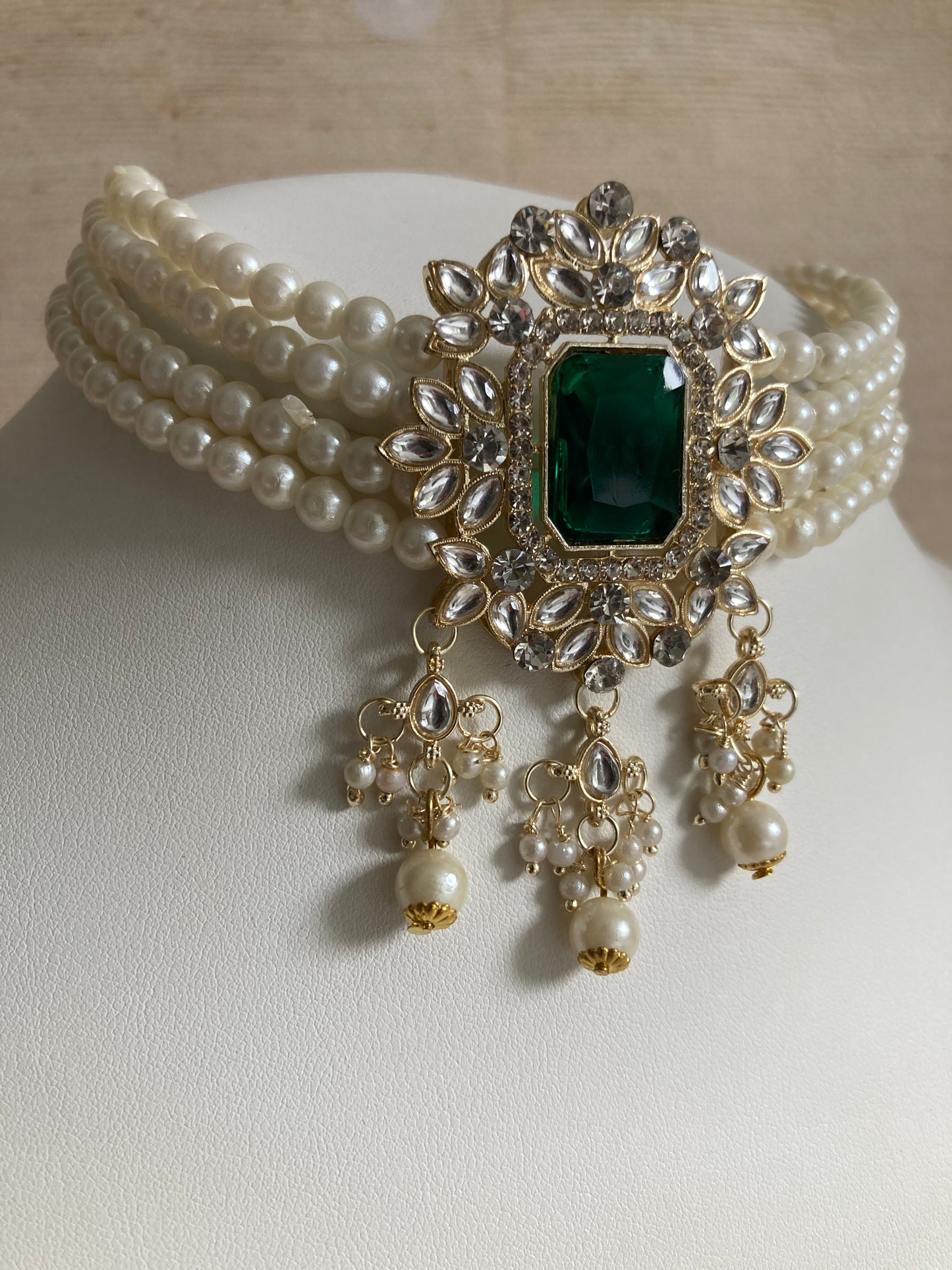 Anvi Gold Plated Kundan And Pearl Set (ST1013) (Emerald Green)