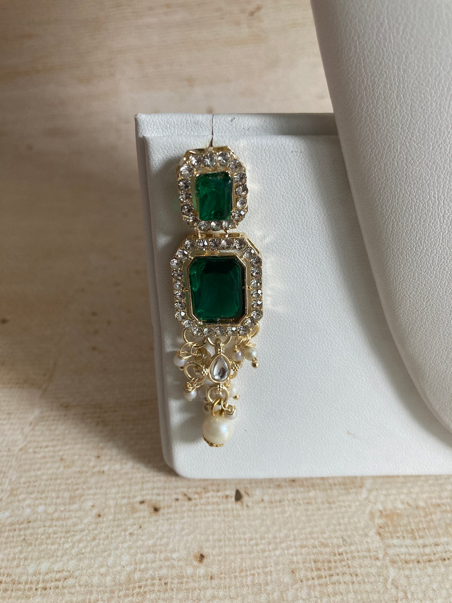 Anvi Gold Plated Kundan And Pearl Set (ST1013) (Emerald Green)