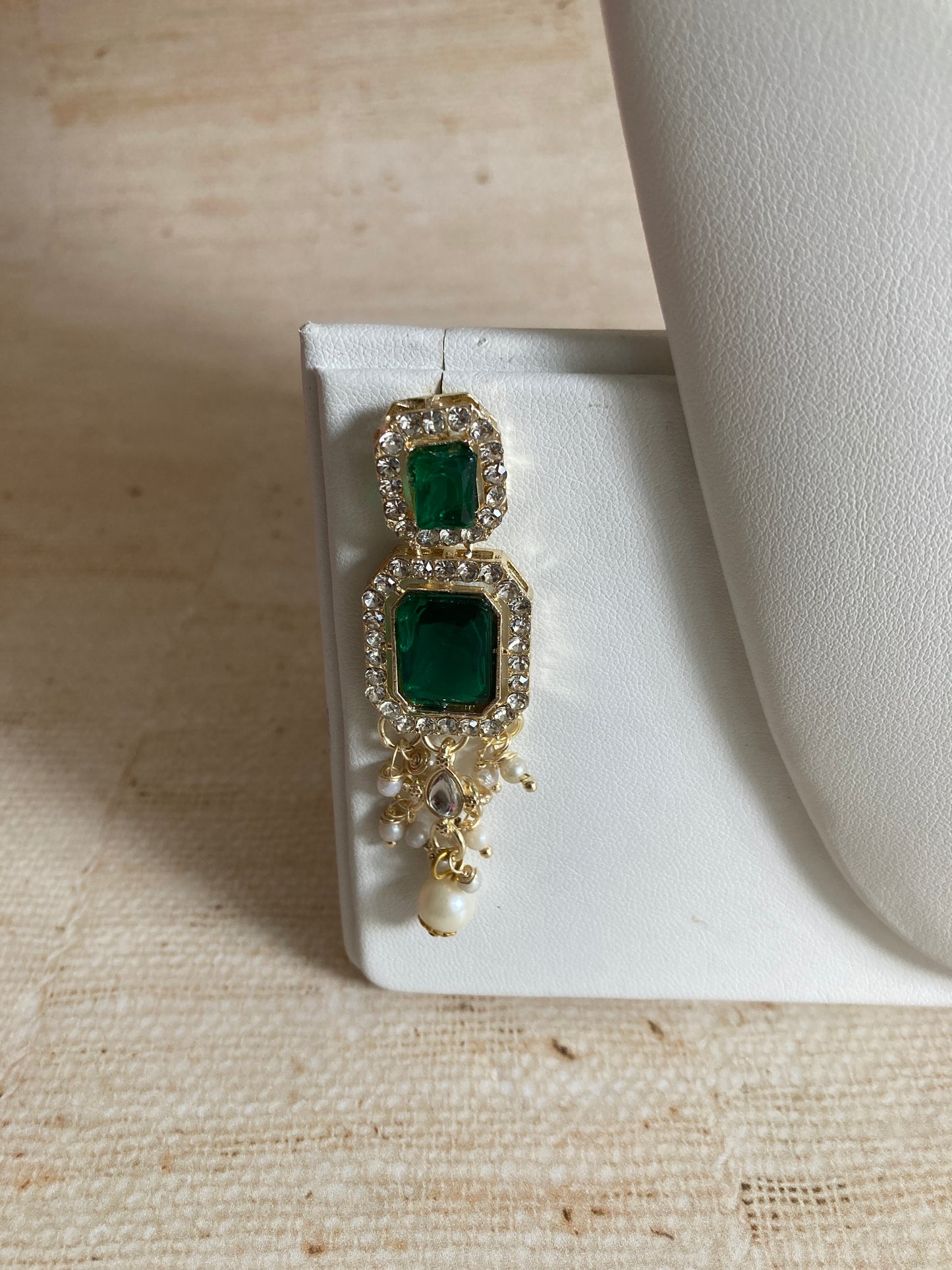 Anvi Gold Plated Kundan And Pearl Set (ST1013) (Emerald Green)