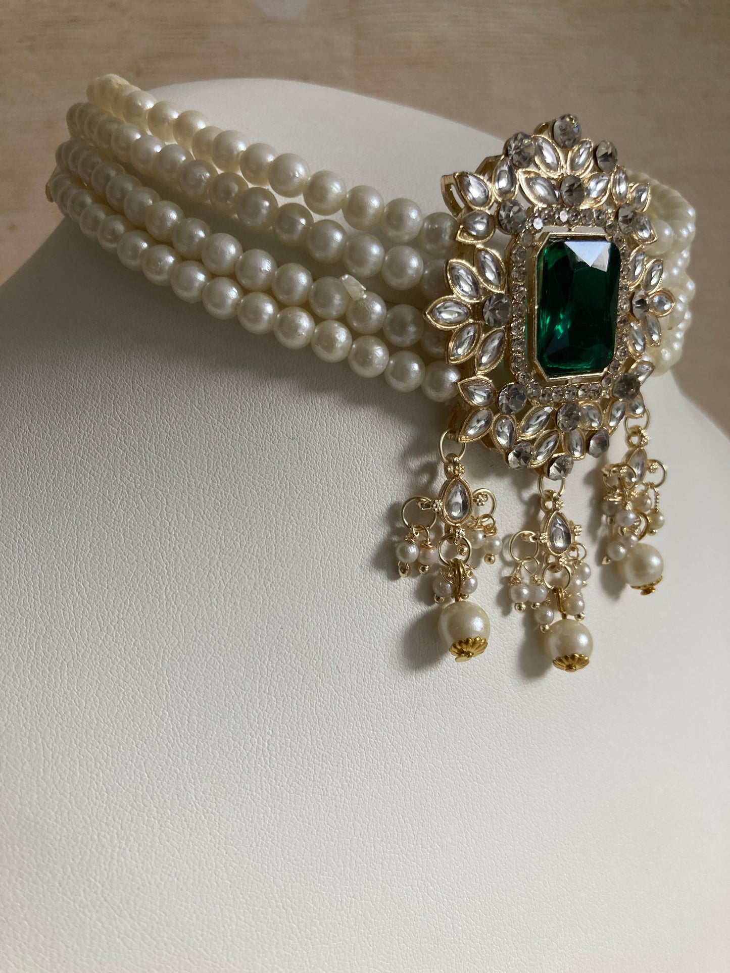 Anvi Gold Plated Kundan And Pearl Set (ST1013) (Emerald Green)