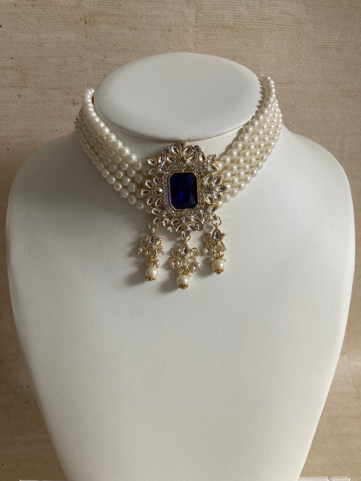 Anvi Gold Plated Kundan And Pearl Set (ST1013) (Blue)