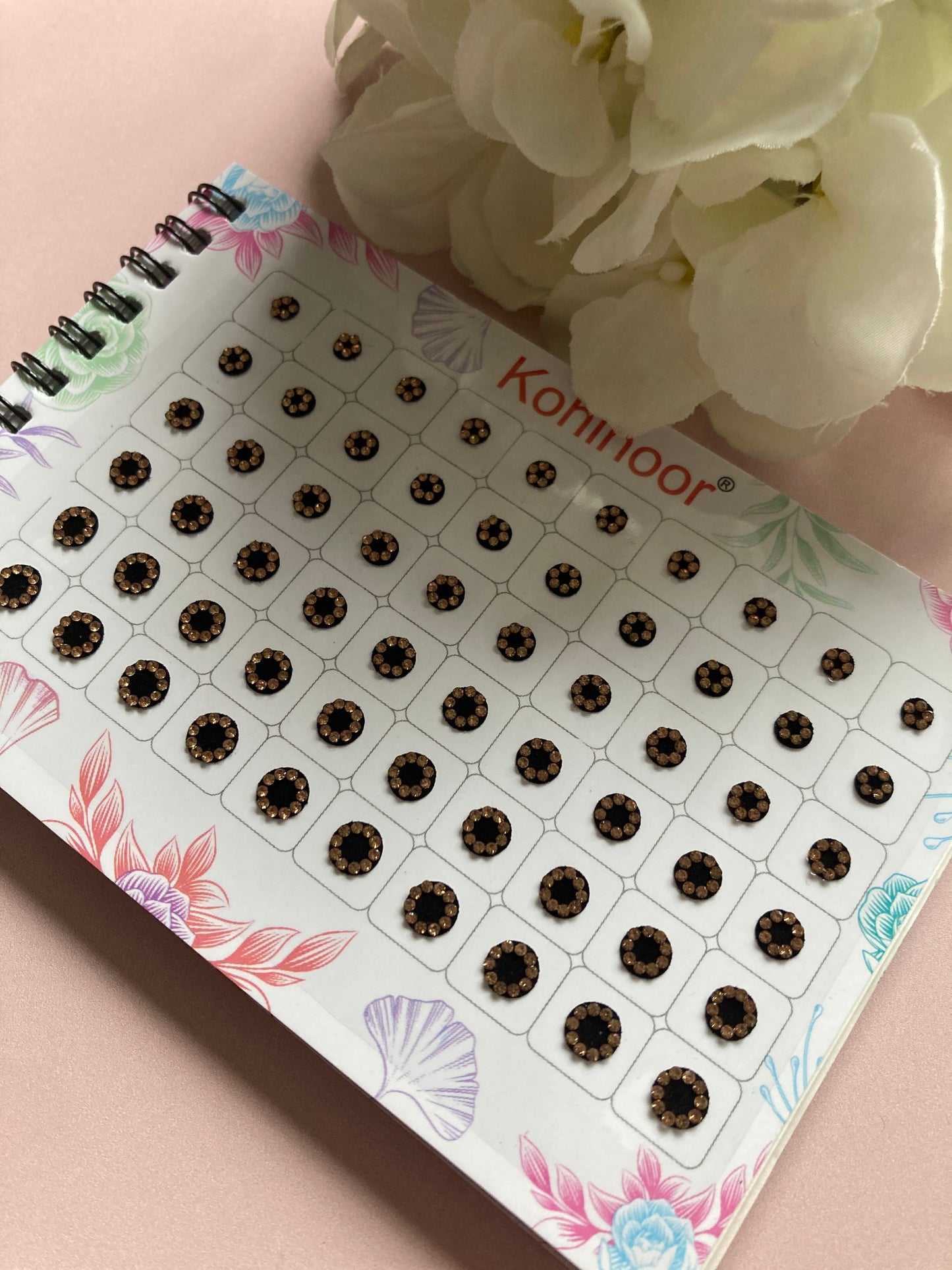 Black Silver And Antique Stone Border 5 Page 300 Bindi Booklet (ST1020)