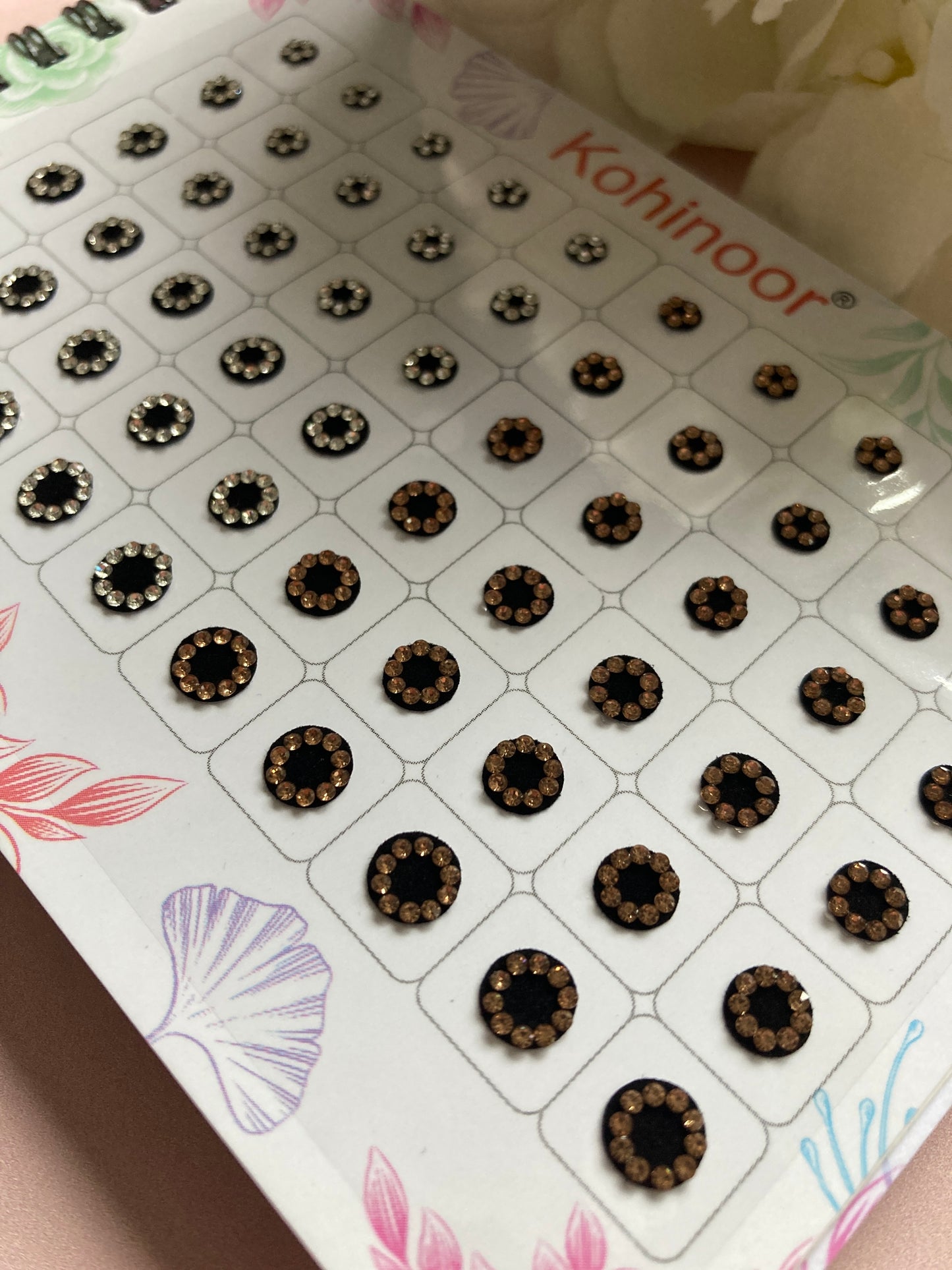 Black Silver And Antique Stone Border 5 Page 300 Bindi Booklet (ST1020)