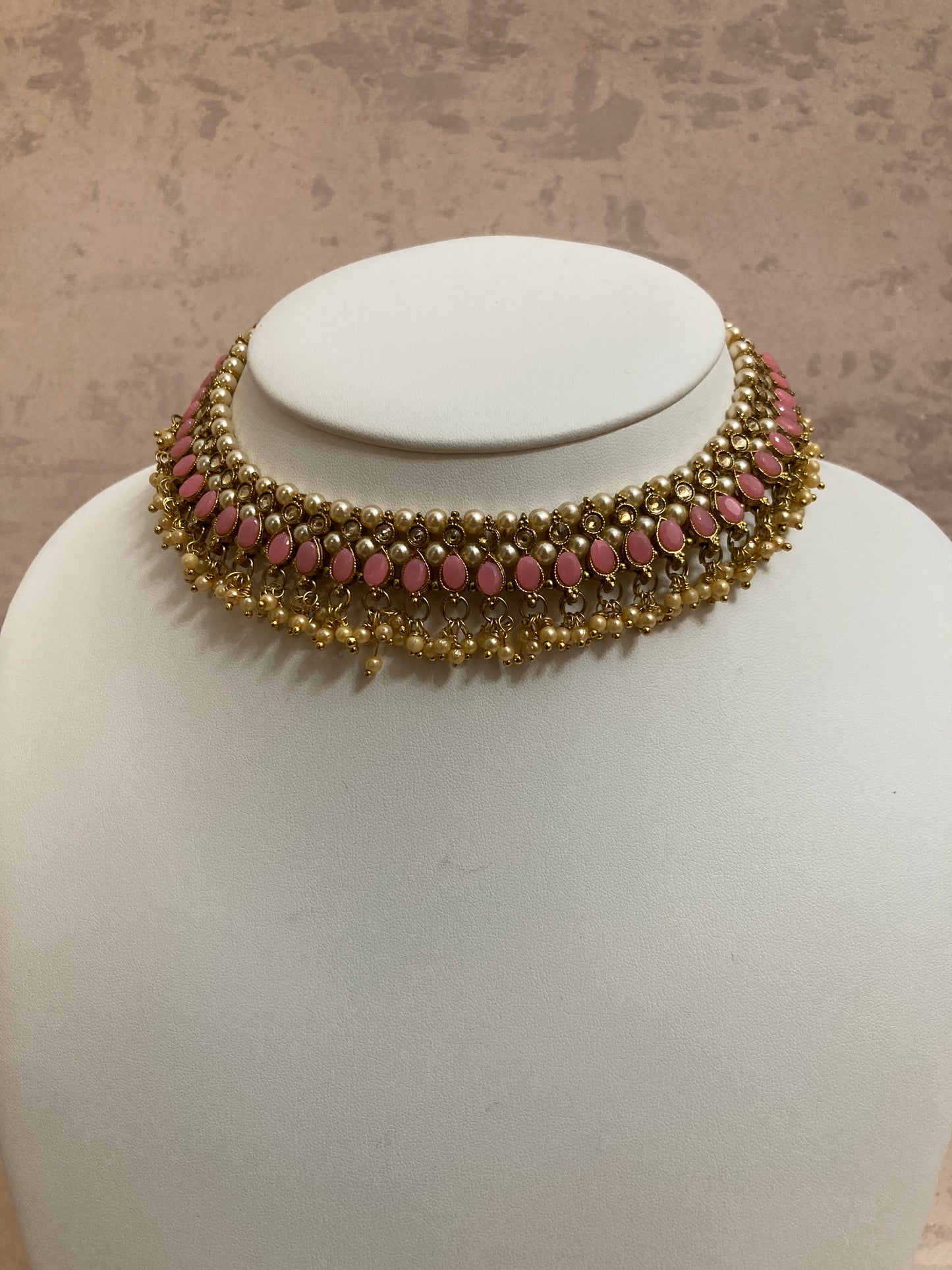 Manika Kundan And Pearl Choker Set (ST185) (Pink)